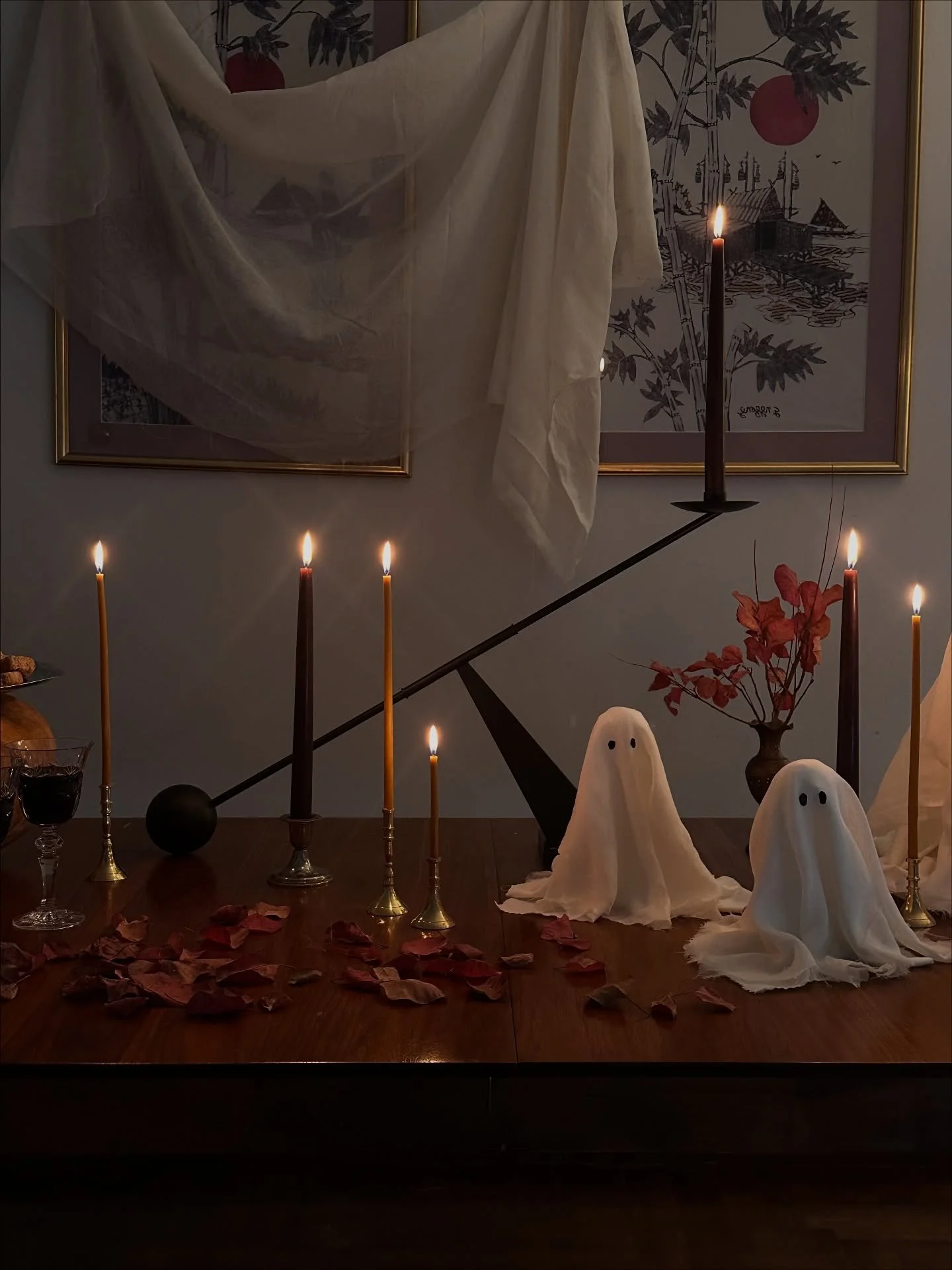 The only type of &lsquo;ghosting&rsquo; encouraged 👻

Thanks for all the love for this Halloween-themed setup! 🥰