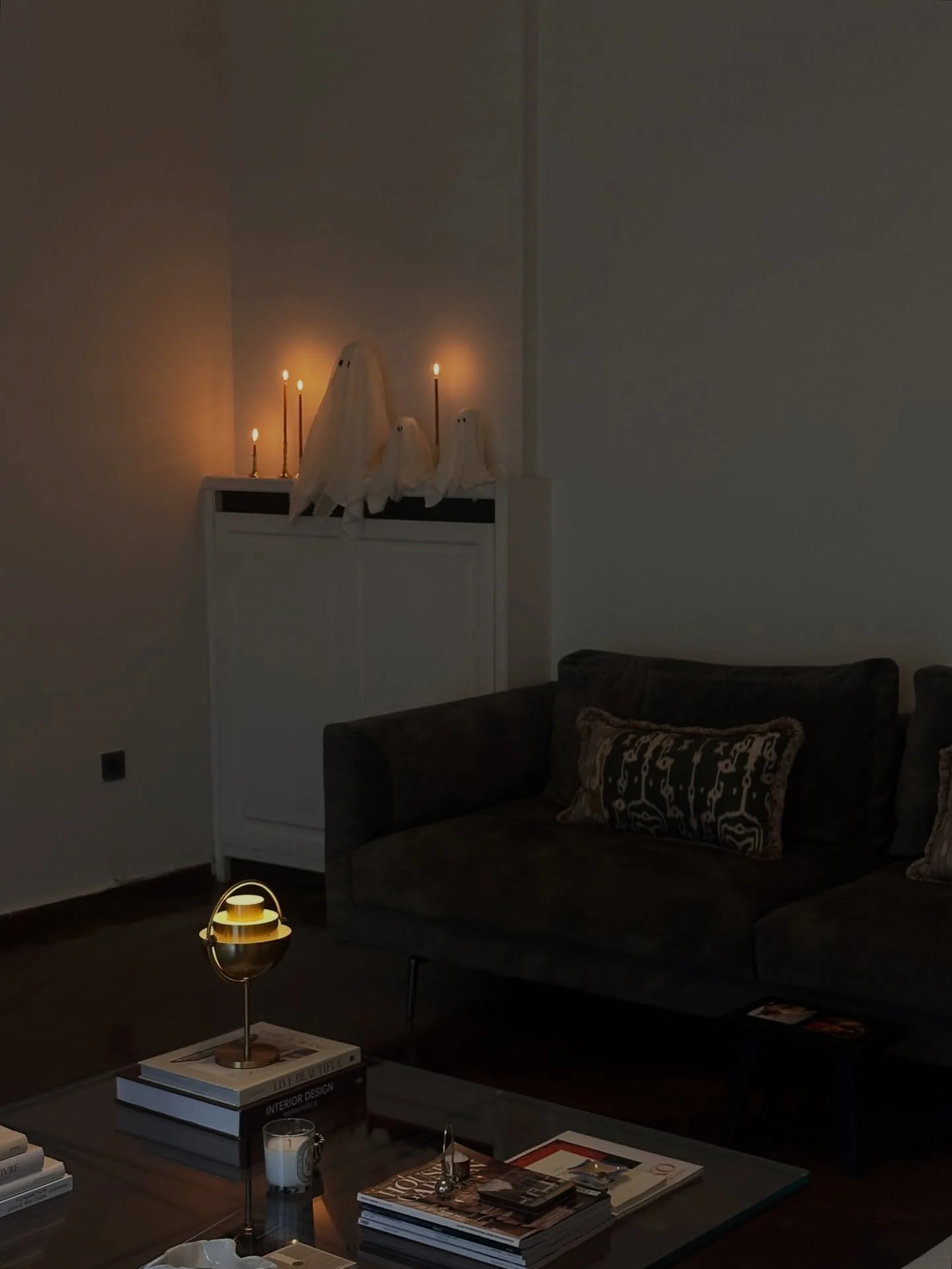 Halloween in the ARONIA flat x