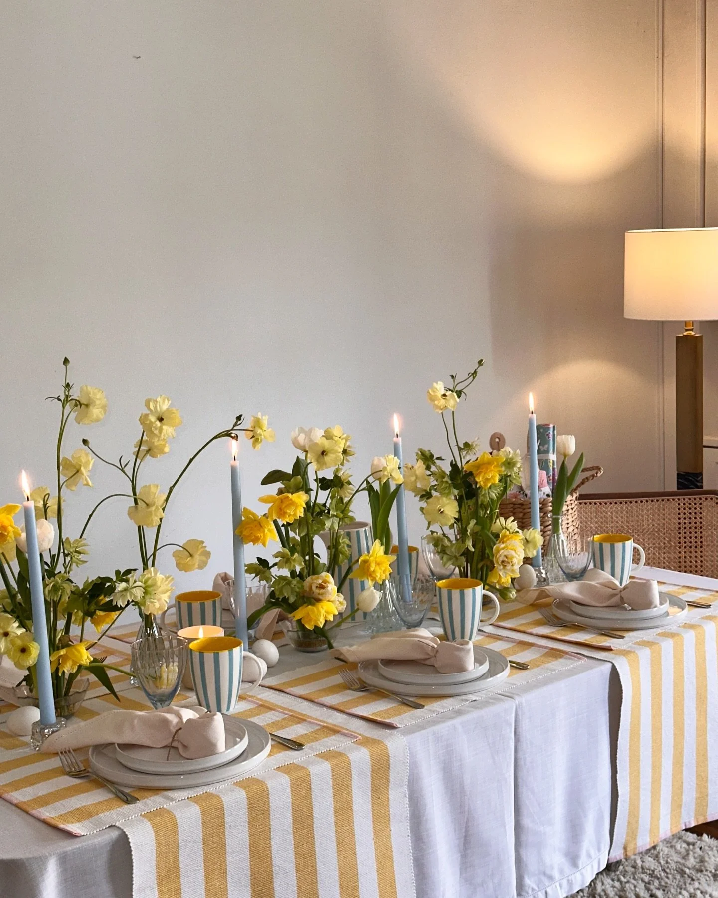 Easter brunch table setting &amp; gifts with NEF-NEF HOMEWARE @nefnefhomeware 🐰🌼
Happy Easter to us all! 🐣🐇

Styling: @aronialiving 
Florals: @katsifastudio 

#nefnefhomeware #mynefnefhomeware #easterdeco #tablesetting #eastergifts
