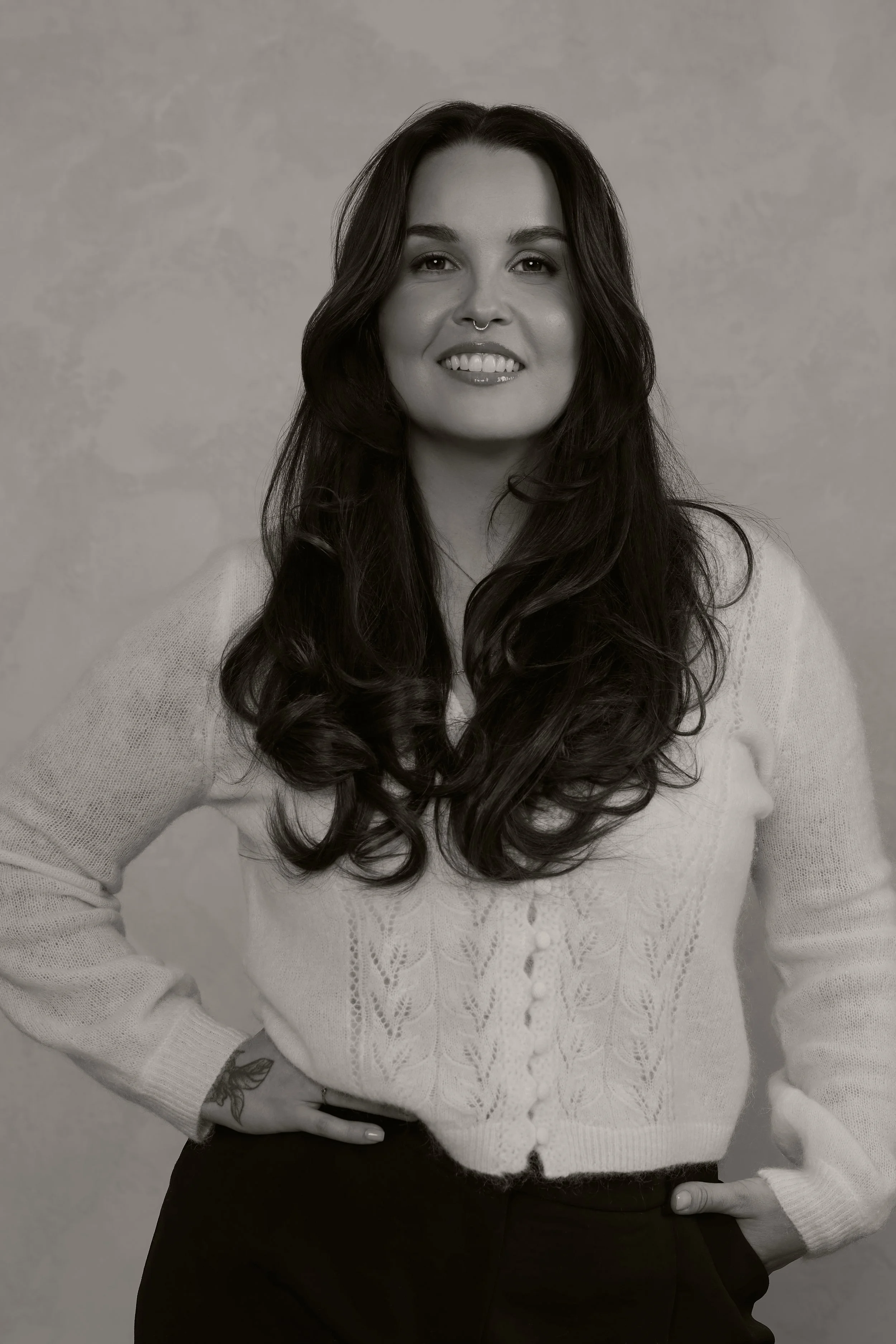 Joany copropriétaire, coloriste/styliste au Salon le Host