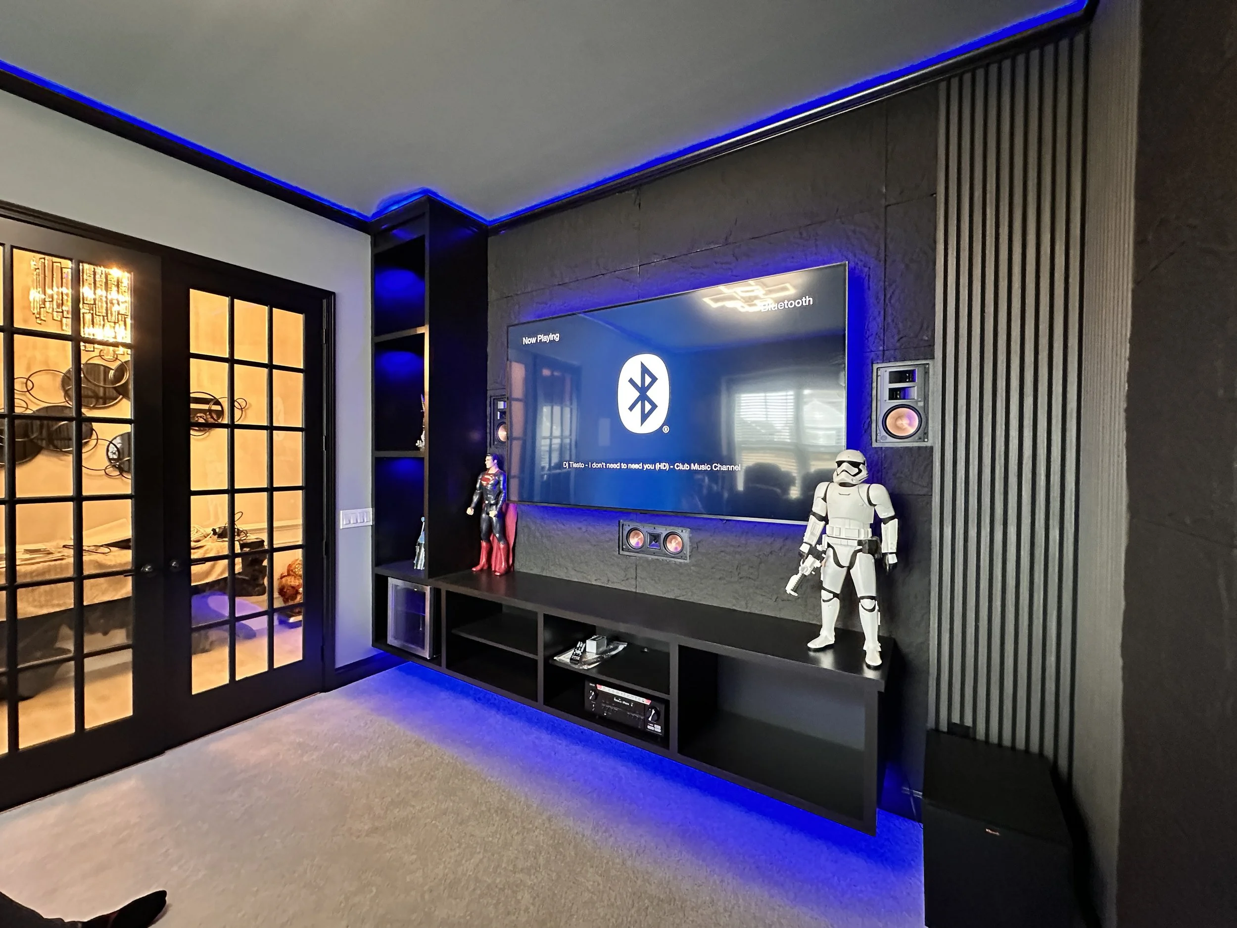 TV media wall home theatre