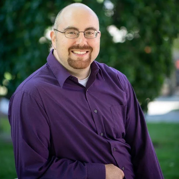 Headshot of Tobias K. Davis