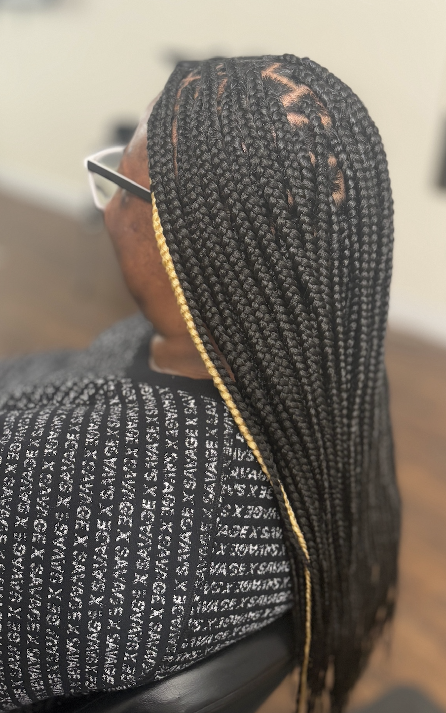 Knotless