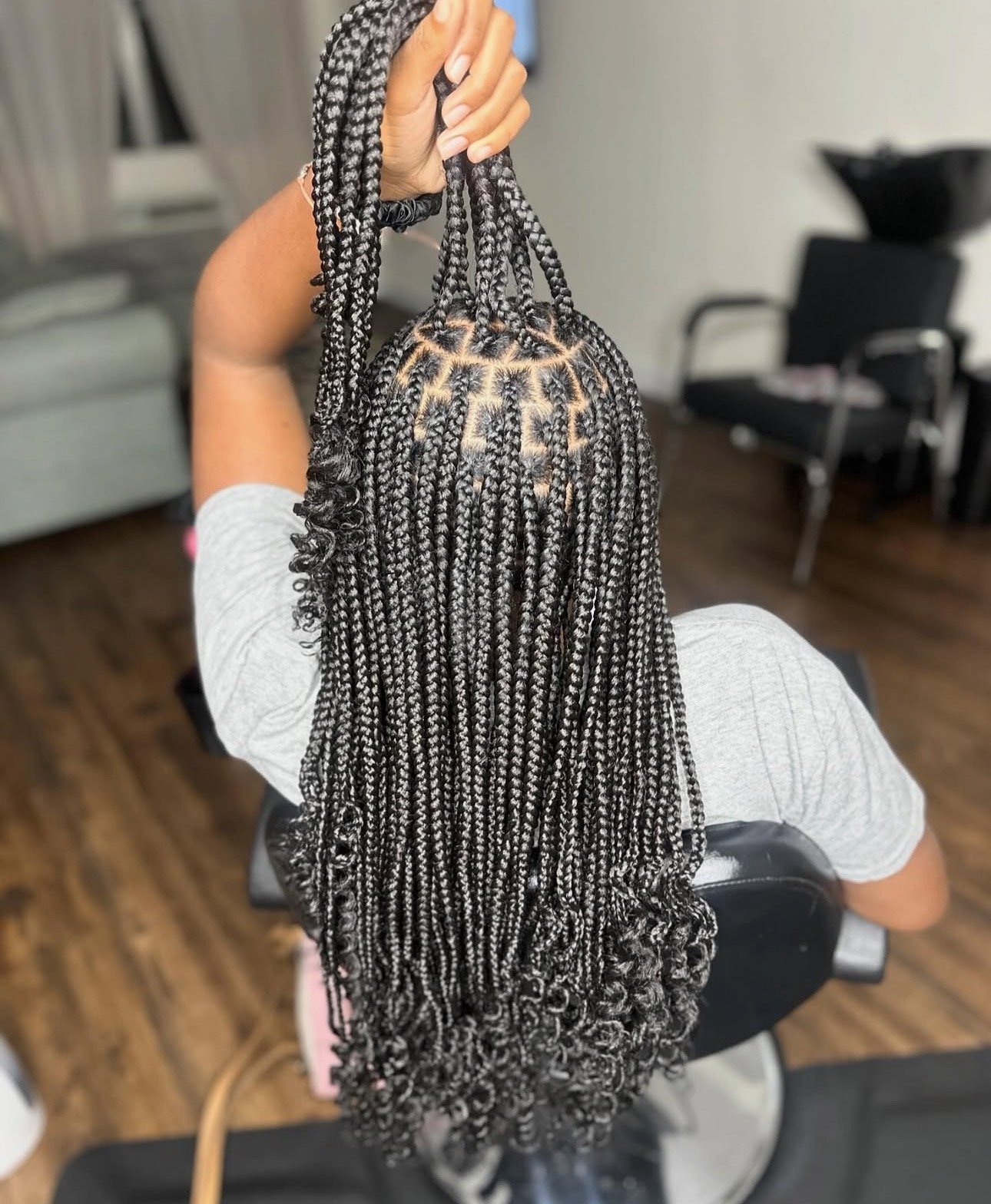 Medium knotless braid 