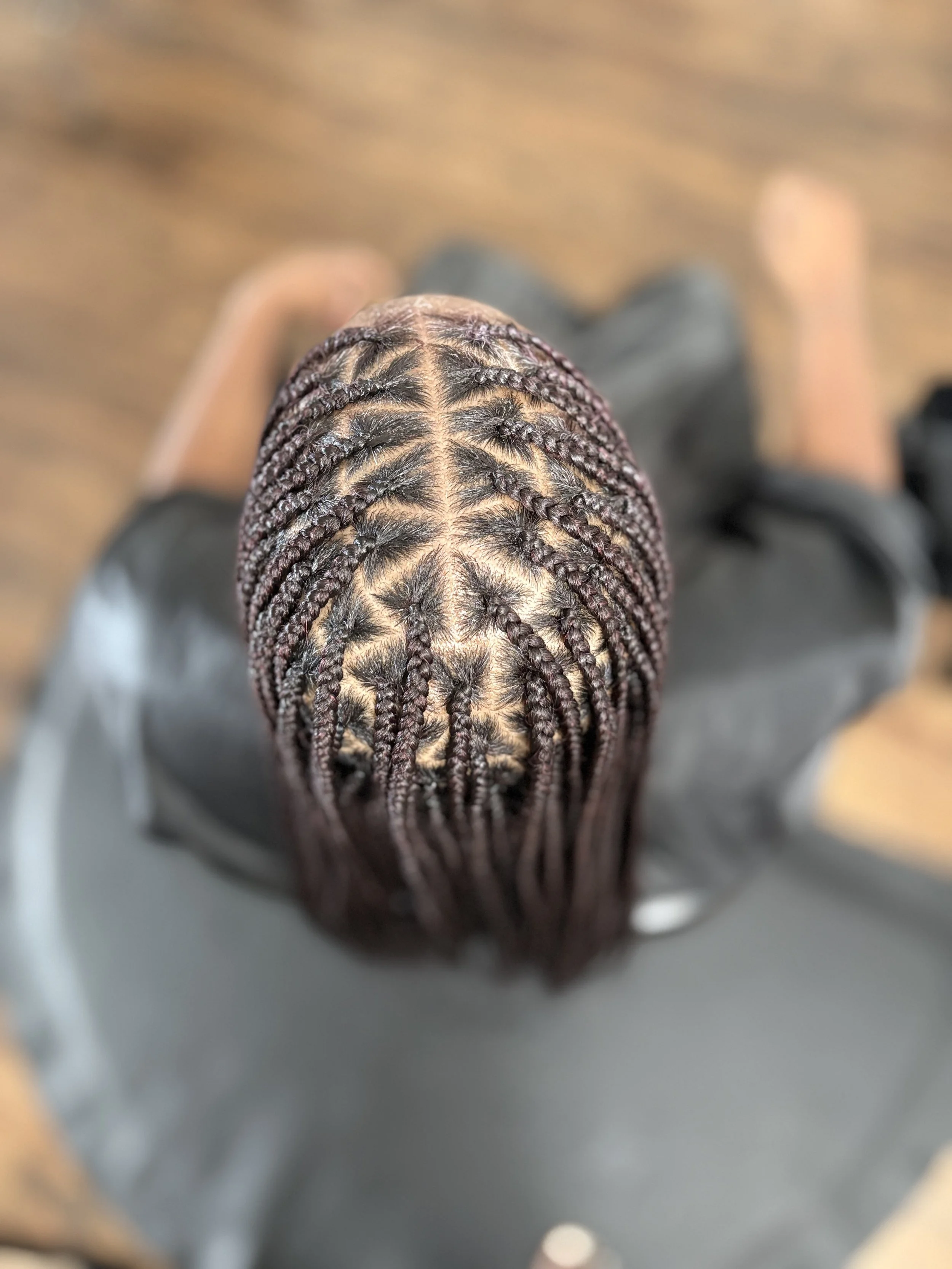 Knotless braids with triangle parts