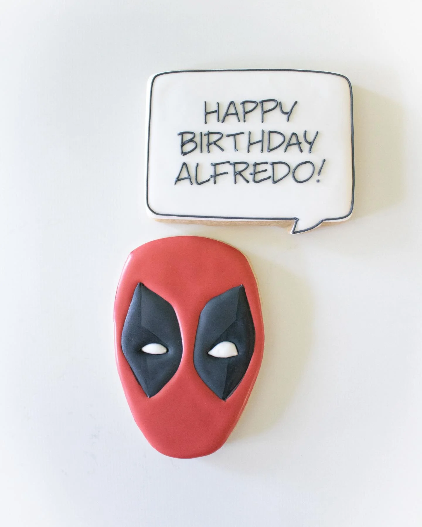 Maximum effort ❤️🖤
.
.
. 
#deadpool #mcu #marvel #deadpoolcookies #mcucookies #marvelcookies #thecookieden #cookier #sugarcookies #smallbusiness #cookies #art #artist #customcookies #sugarart #cookieart #decoratedcookies #cookiesofinstgram #socal #s