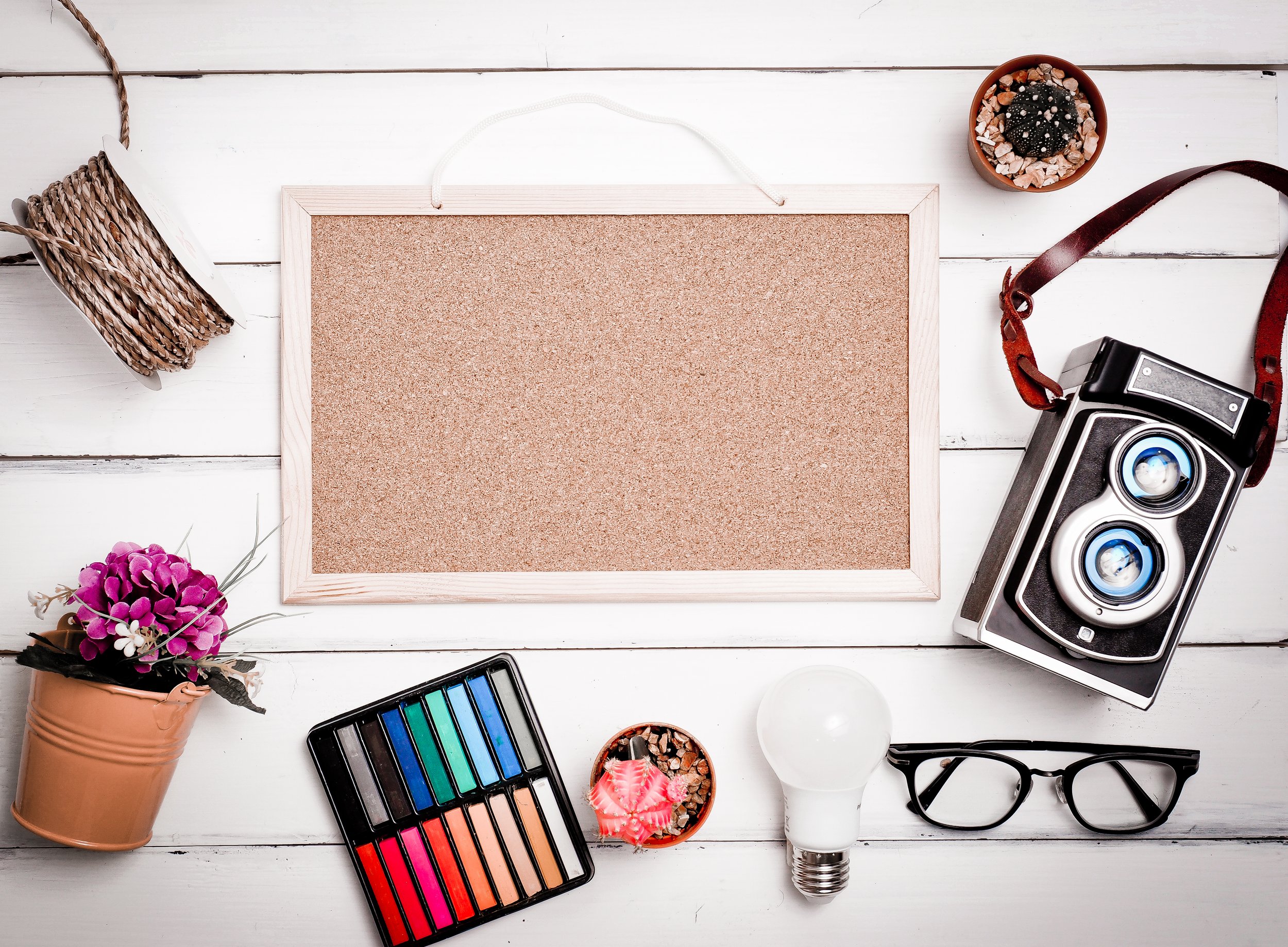 stationery-top-view-2024-10-16-18-46-26-utc.jpg
