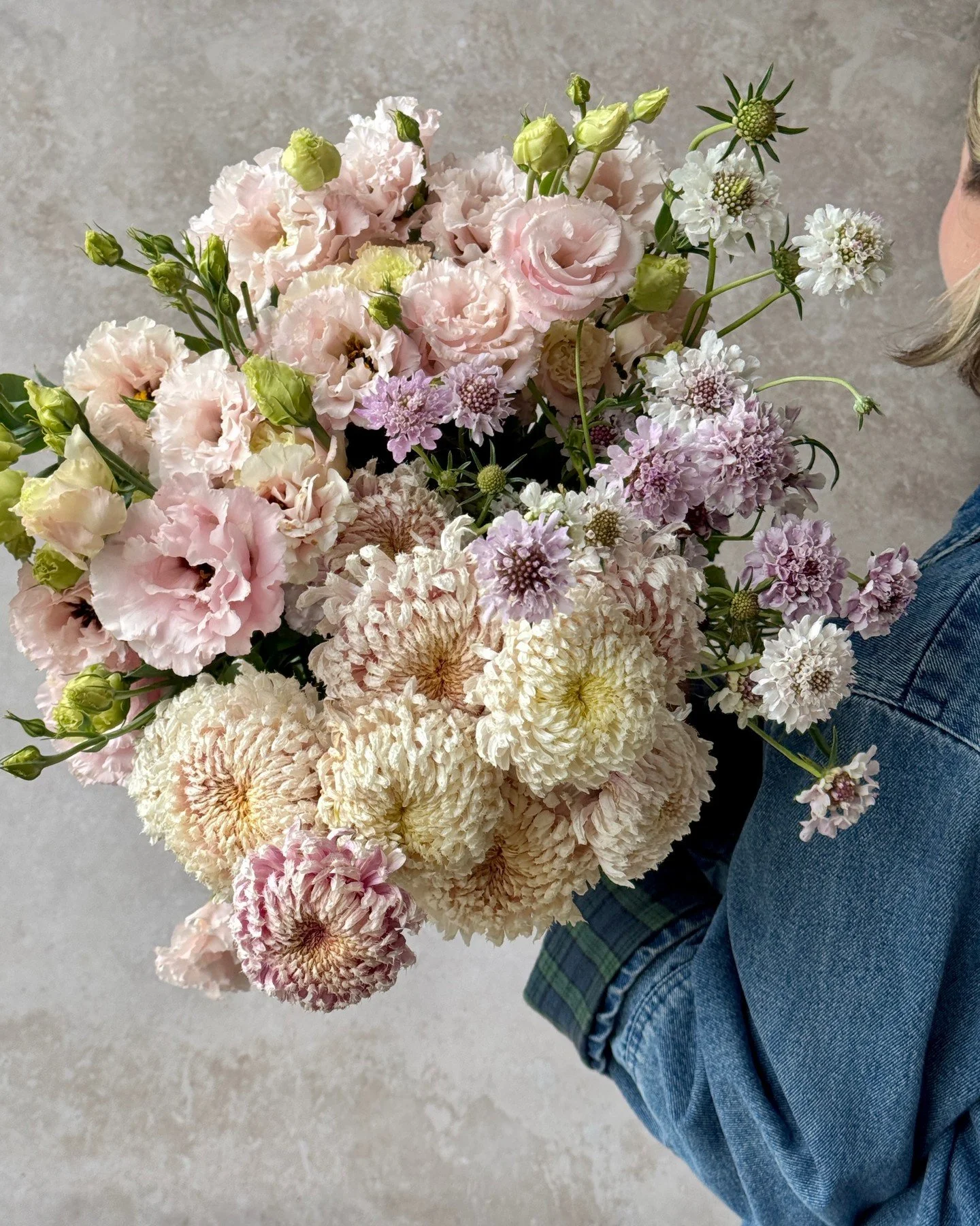 Our palette crush this week are clouds of soft lavenders, powder pinks and creamy whites