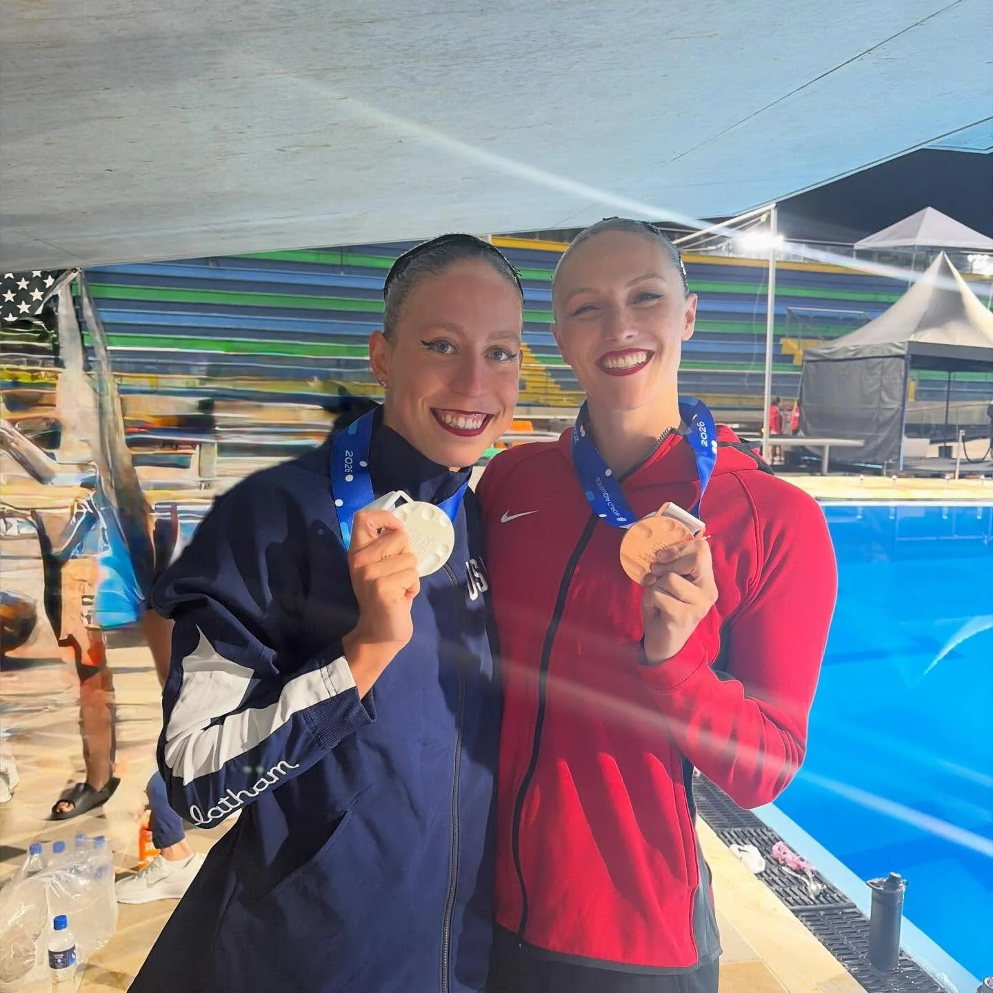 Congrats to AQB alumni @hal_pratt and @jaimeczarkowski and their teams @canadaartisticswimming and @usaartisticswimming for their great performances in the Tech Team event at the first stop of the World Cup in Medellin, Colombia. USA won the silver w