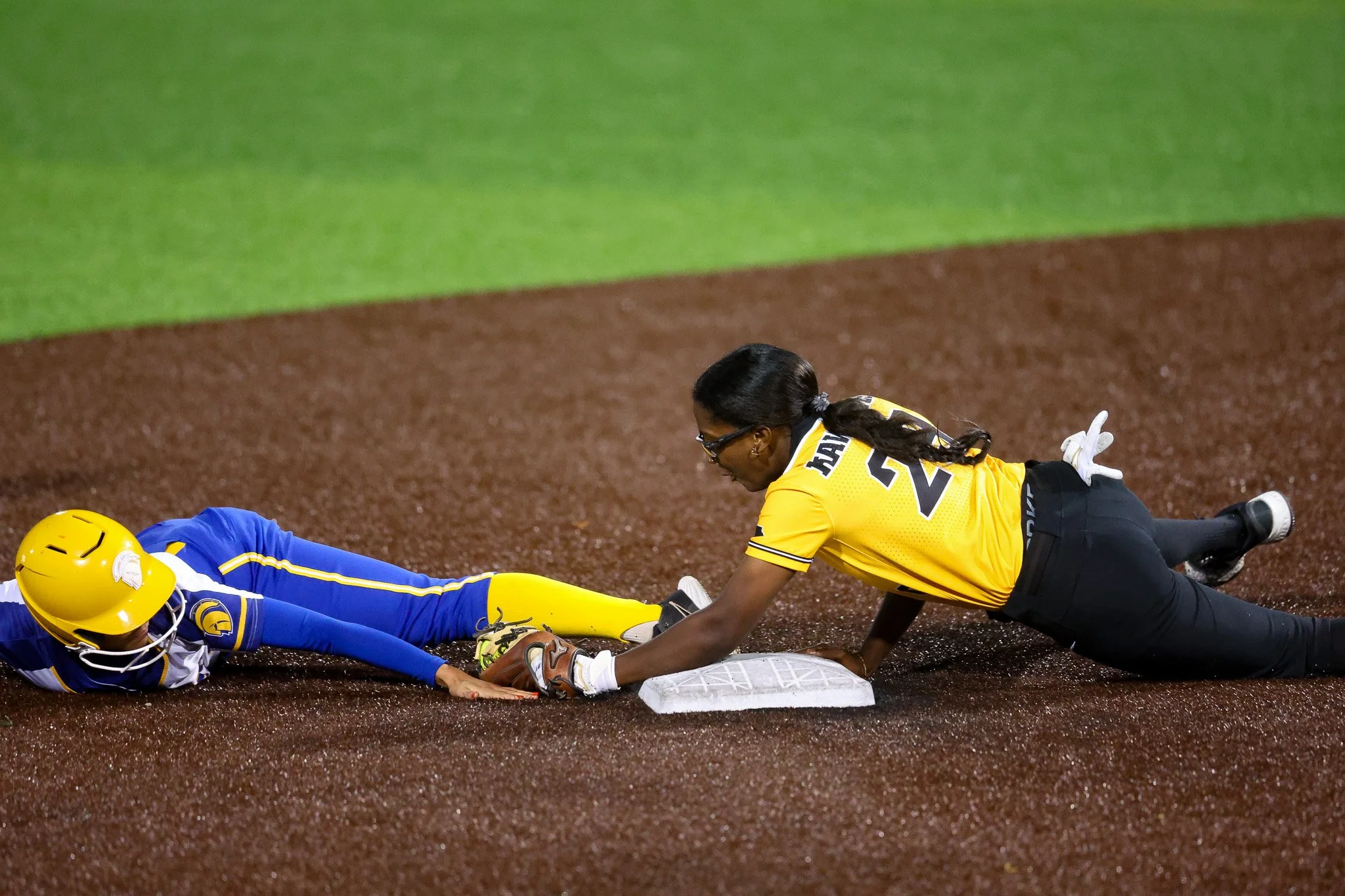 20251010_IOWA_SOFTBALL_VS_IOWACENTRALCC_JJ070.jpg