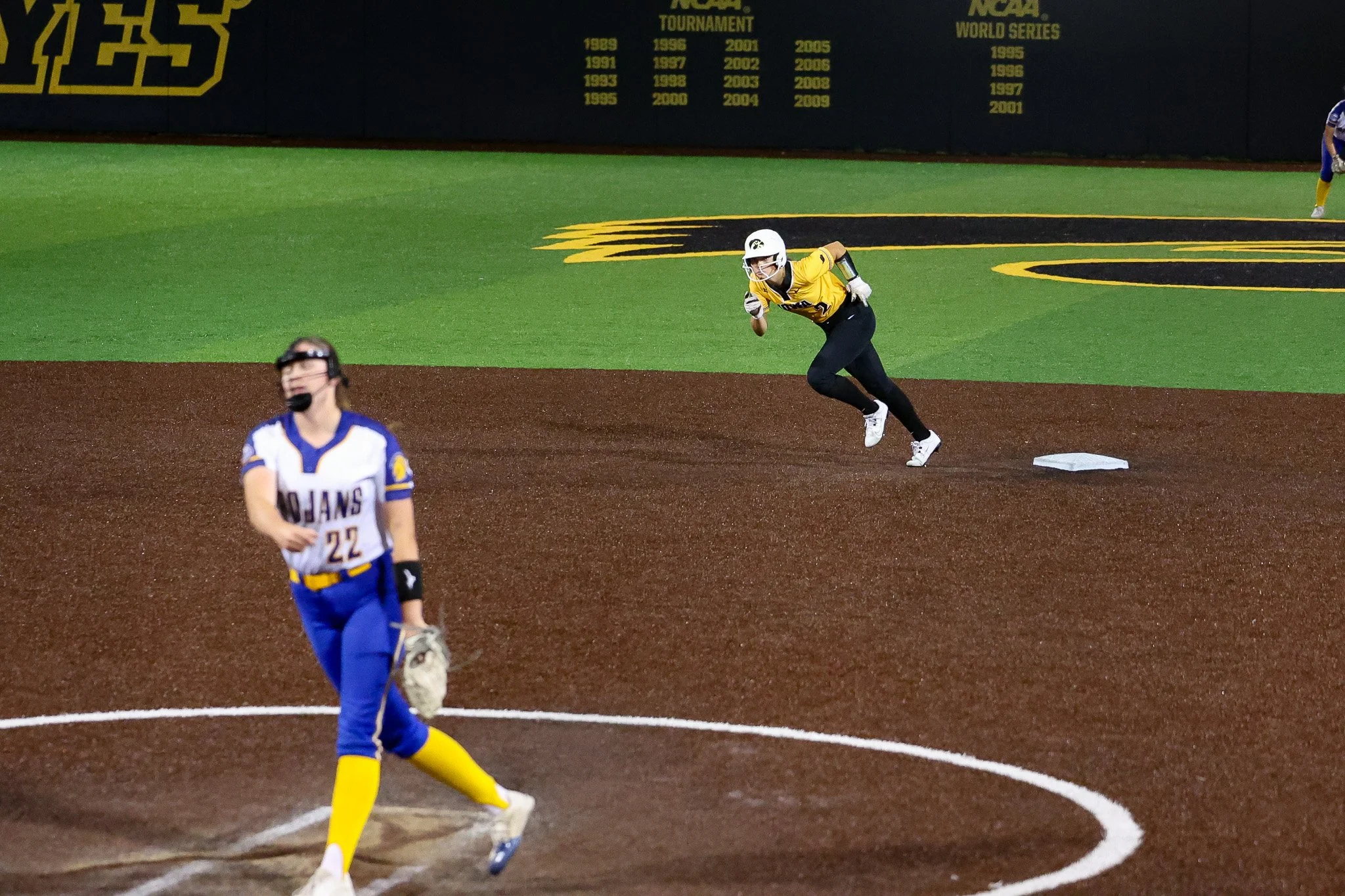 20251010_IOWA_SOFTBALL_VS_IOWACENTRALCC_JJ055.jpg
