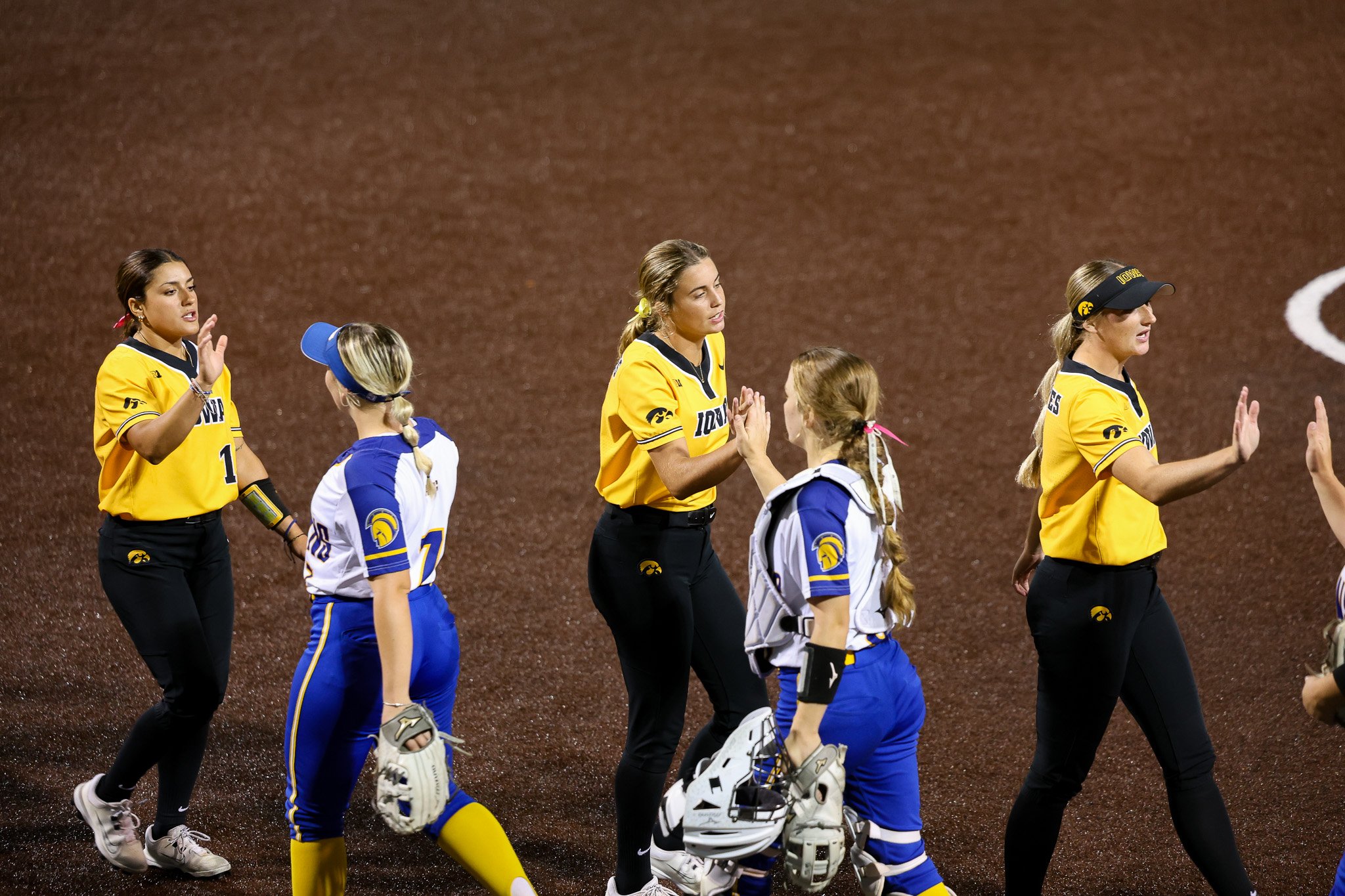 20251010_IOWA_SOFTBALL_VS_IOWACENTRALCC_JJ102.jpg