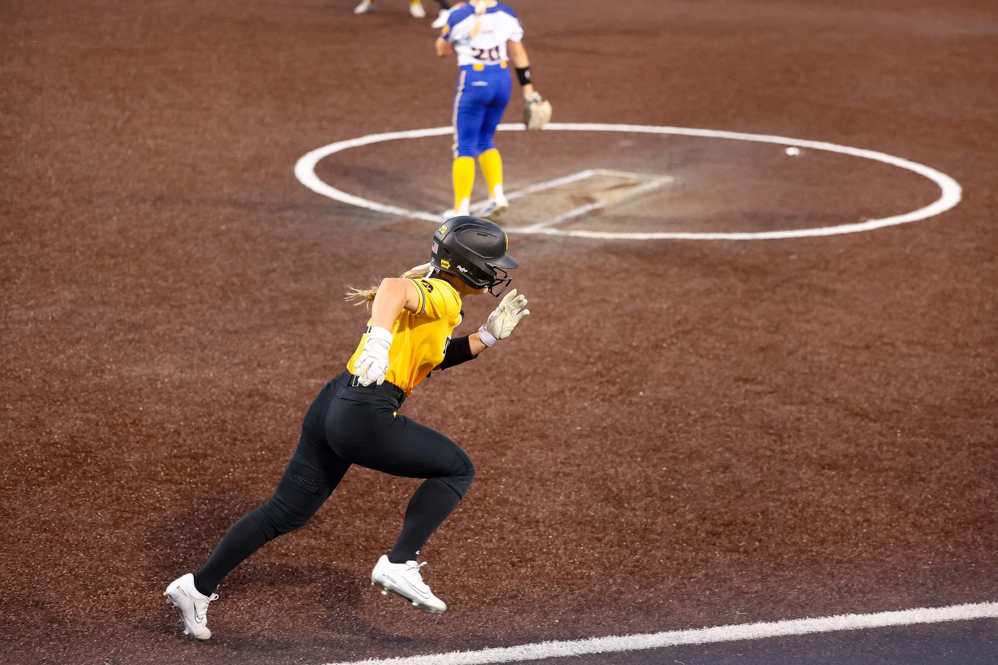 20251010_IOWA_SOFTBALL_VS_IOWACENTRALCC_JJ039.jpg