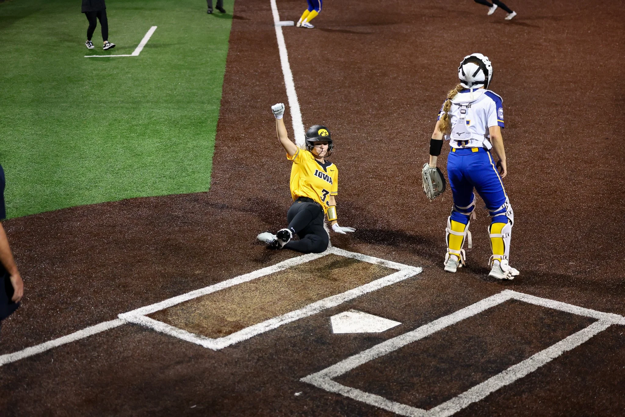 20251010_IOWA_SOFTBALL_VS_IOWACENTRALCC_JJ100.jpg