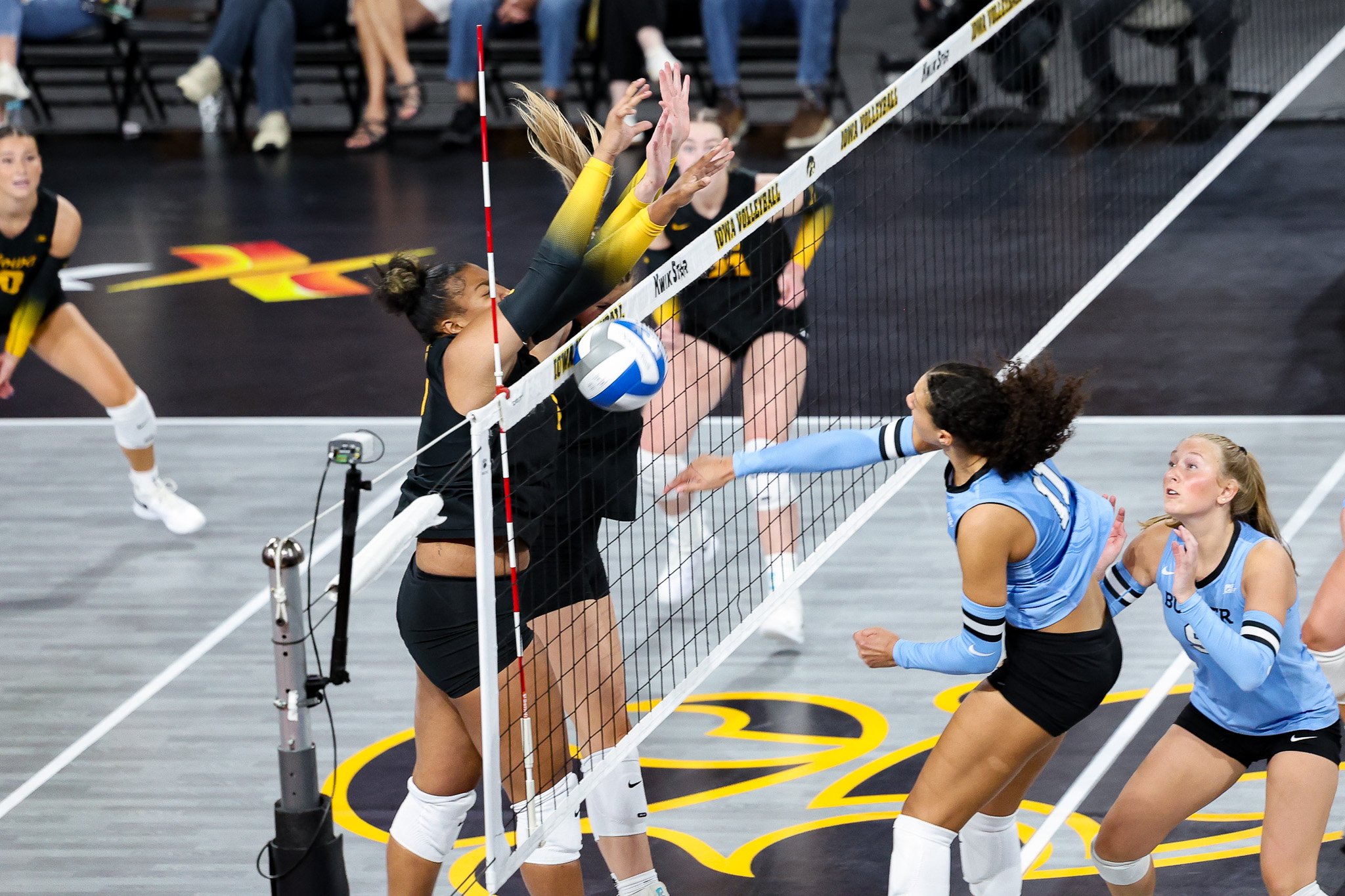 20250904_IOWA_VOLLEYBALL_VS_BUTLER_JJ_1911.jpg