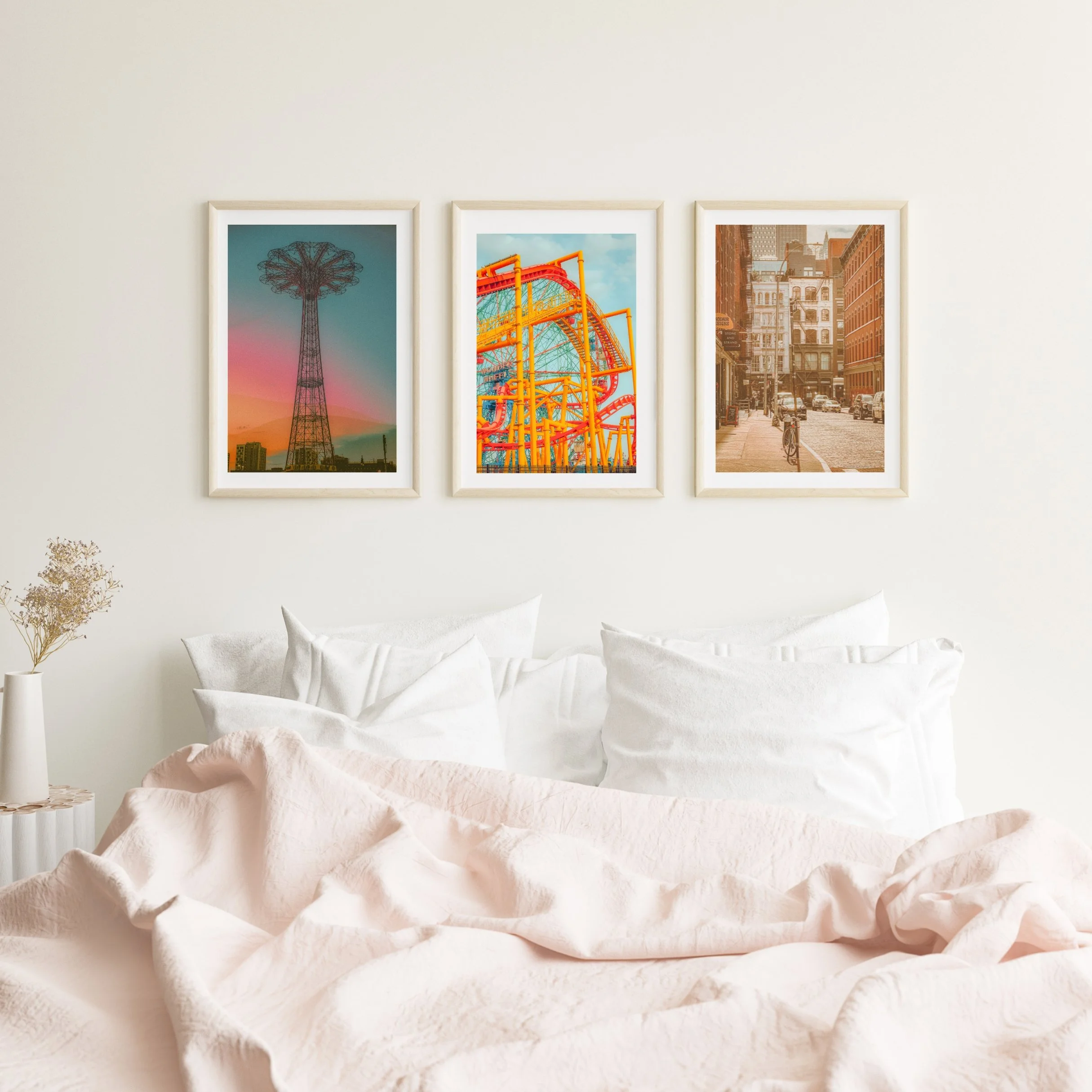 Modern Interior Wall Art Frame Mockup Instagram Post (2).jpg