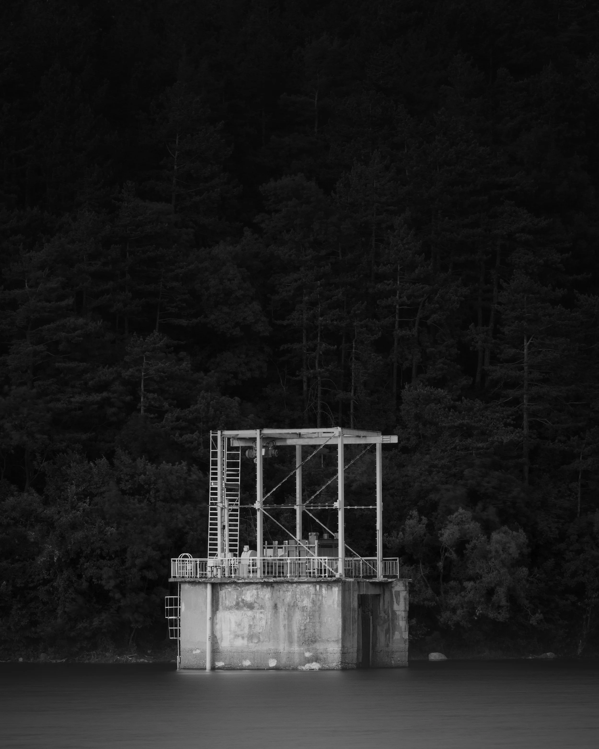 INSTA BW HDR1  (1 of 1).jpg