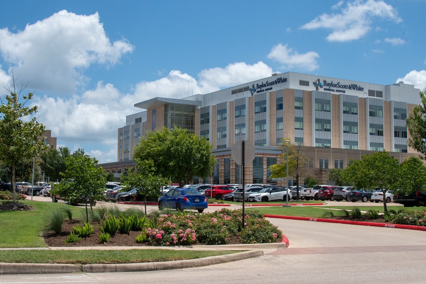 Consistent landscape maintenance keeps commercial properties looking sharp, clean, and welcoming year round. 🌿
#landscape #landscapemaintenance #CollegeStationlandscaping #curbappeal #bedmaintenance #landscapedesign #brazosvalleylandscaping #landsca