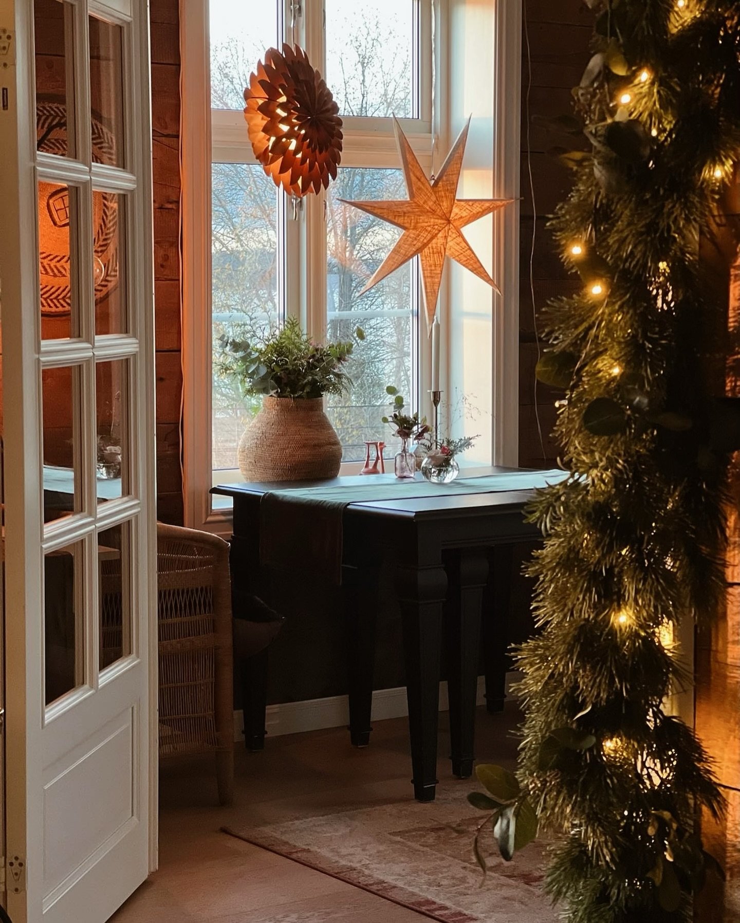 Velkommen til juleinspirert meny fra havet fredag 29/11 og fredag 13/12
⭐️🌲⭐️

Meny:
⭐️Kremet hummersuppe med fennikel
⭐️Urtebakt torsk med selleripur&eacute; r&oslash;dvinssm&oslash;r
⭐️Cr&egrave;me br&ucirc;l&eacute;e med multe og sorbet

Vi tilby