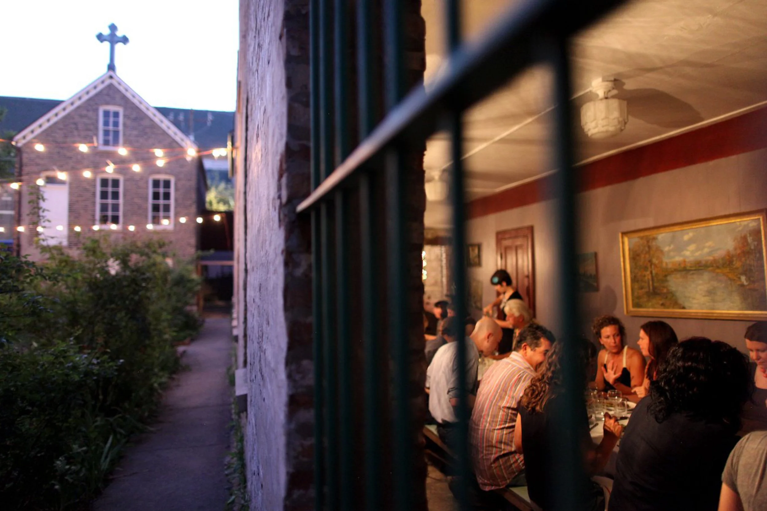 eating vincent price luxury pop-up dinner chicago