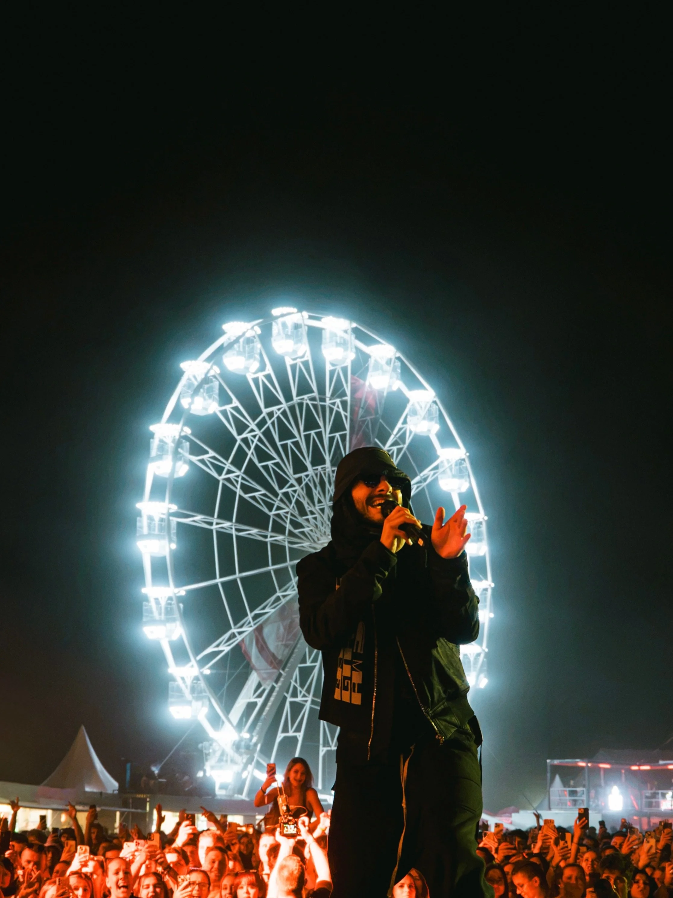 @azahriah_info at @efott_official 🎡❤️&zwj;🔥

@supermanagement_official