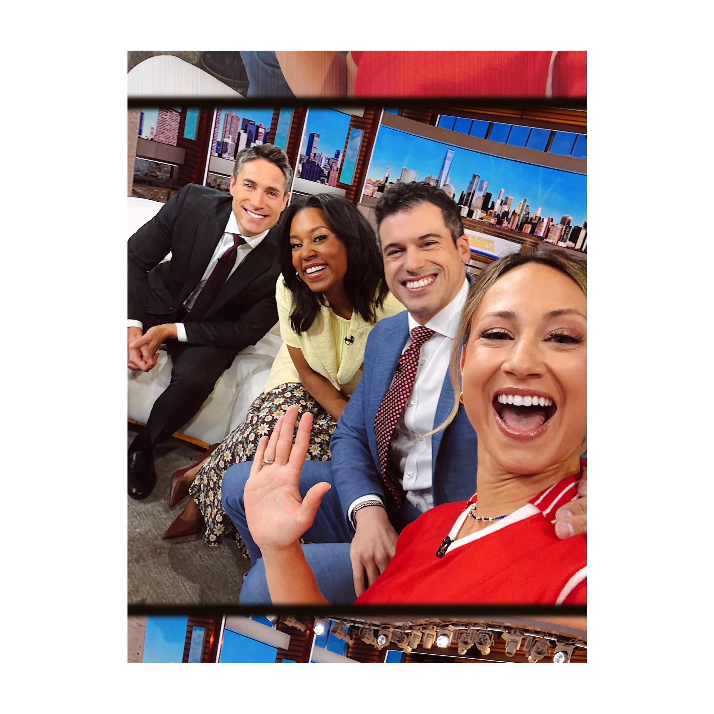 Sunday Selfie with the Weekend @goodmorningamerica Crew 💛

Talkin&rsquo; July 4th travel, something blue, and my constant fear of walking on set with my fly down. Ya know, just the usual 😬

#traveltips #july4th