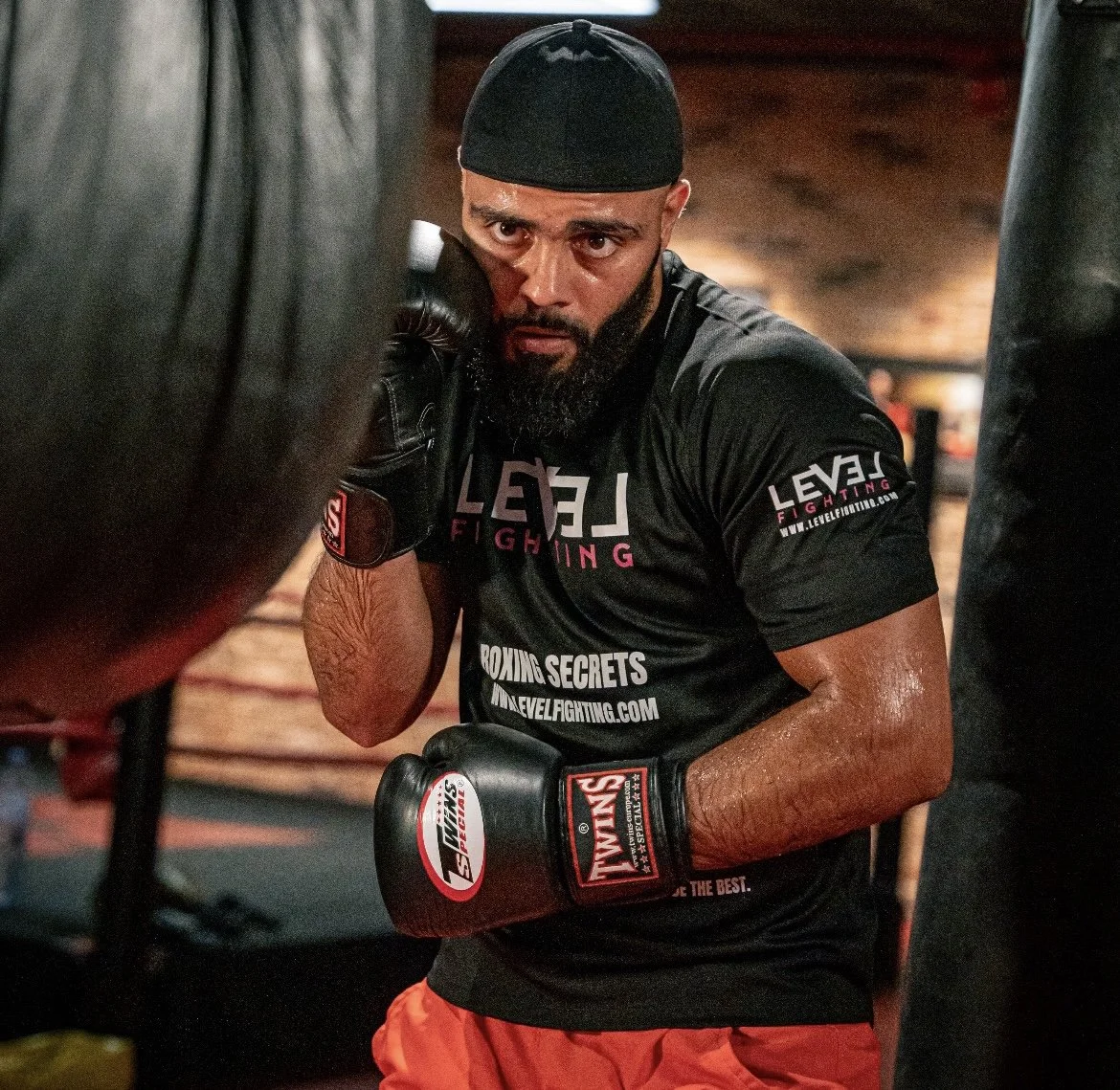 Boxe Anglaise ou MMA quel sport choisir?
