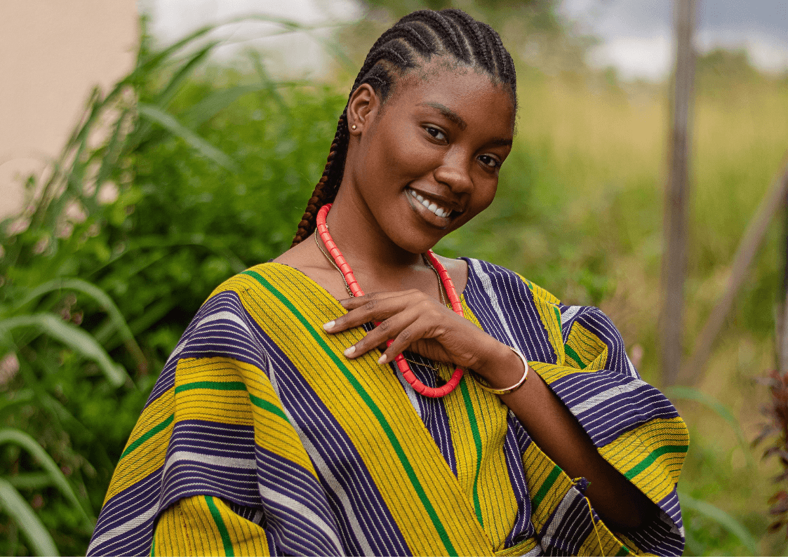 A beautiful lady dressed in the Ghanaian smock