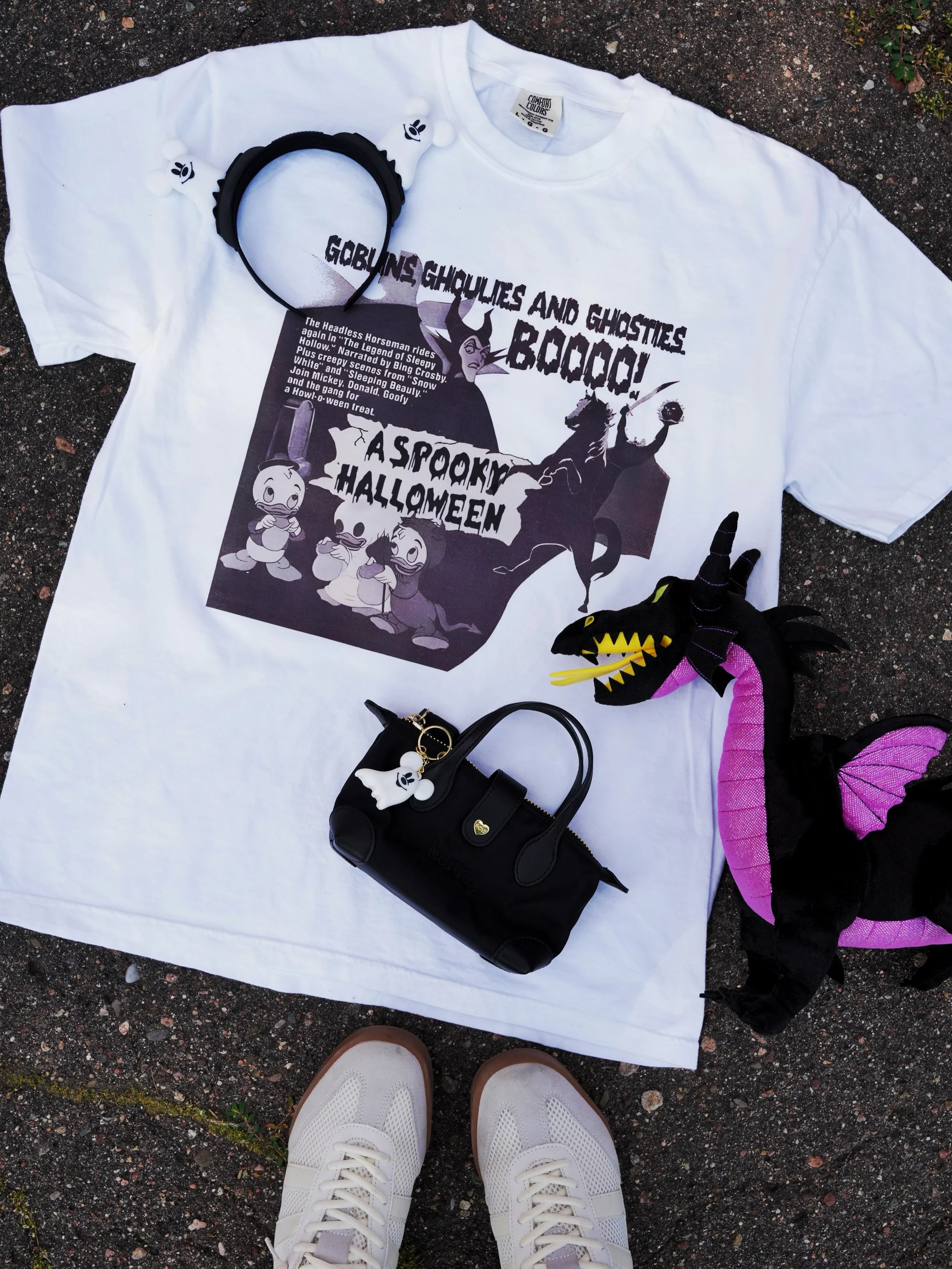 The category is: what to wear during Halloween in the parks. 🤭🎃🔮 Whether you&rsquo;re a villain or a pumpkin cutie. There&rsquo;s something here for everyone! &bull;
Swipe through and see what hints you can find as we STILL have more to reveal for