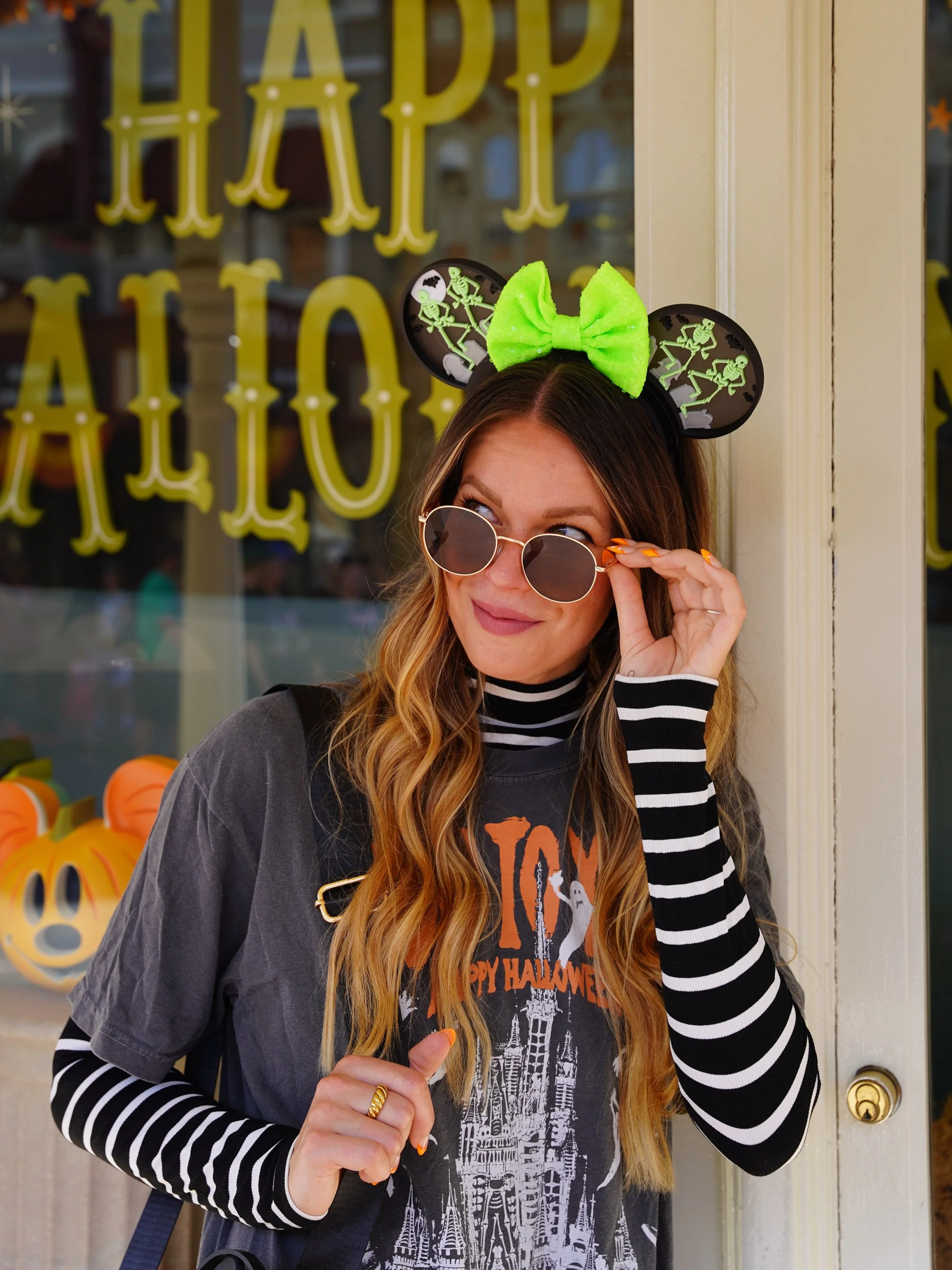 Me watching the seconds tick down to our next WDW trip 👀🎃 T minus 20 DAYS til we&rsquo;re back! &bull;
COUNTDOWNS; LETS HEAR EM BELOW ⏰🐭✨&bull;
&bull;
&bull;
#disneyhalloween #wdwtrip #whattoweartodisney #magickingdom #packingfordisney