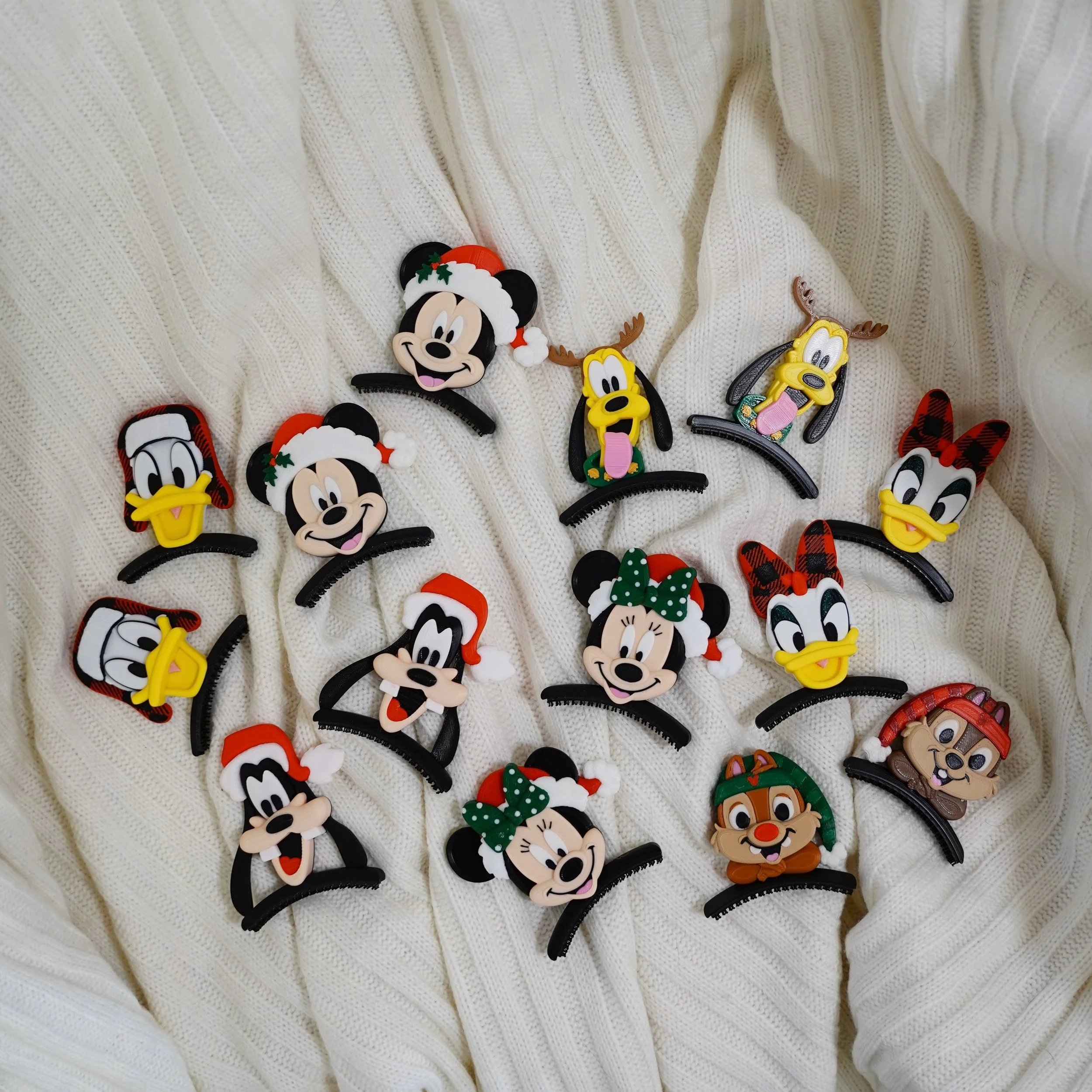 HAPPY HOLIDAY: Sensational Seven Interchangeable Ears (Set of 7 Pairs)