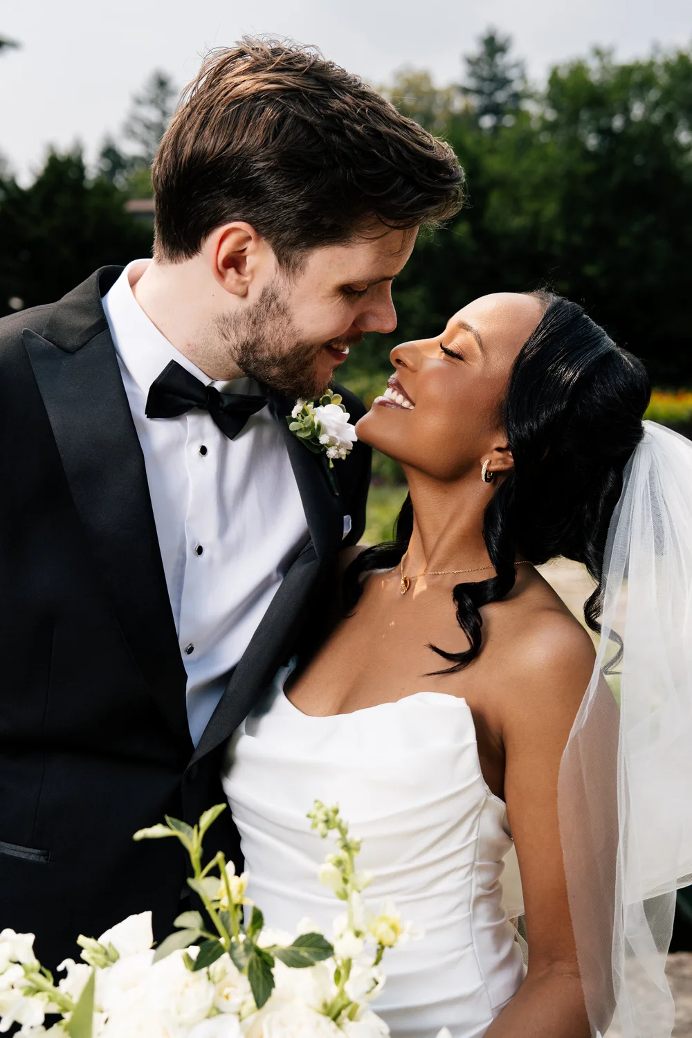 Wedding couple at a ceremony