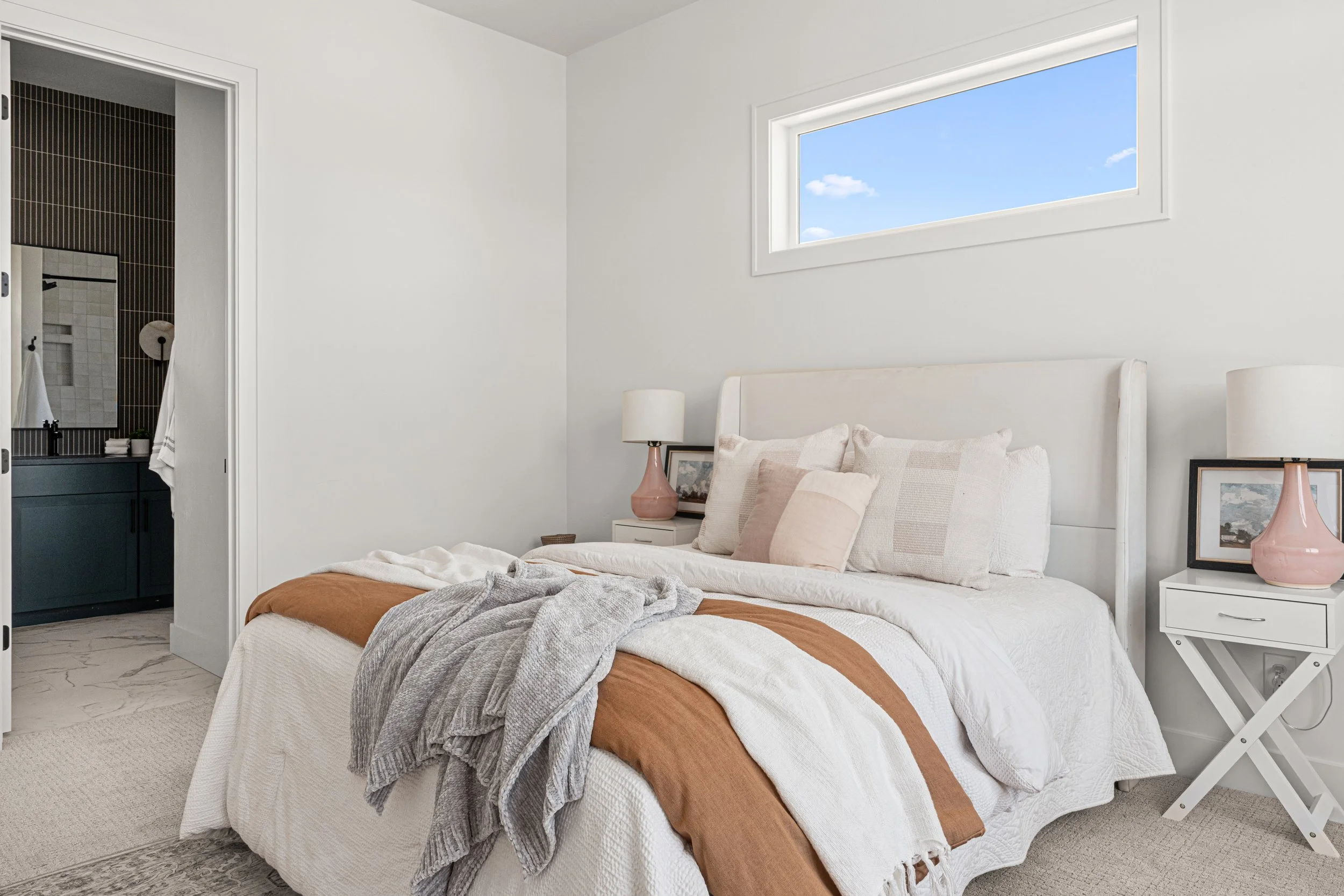 875 N Creekwater-38.jpeg