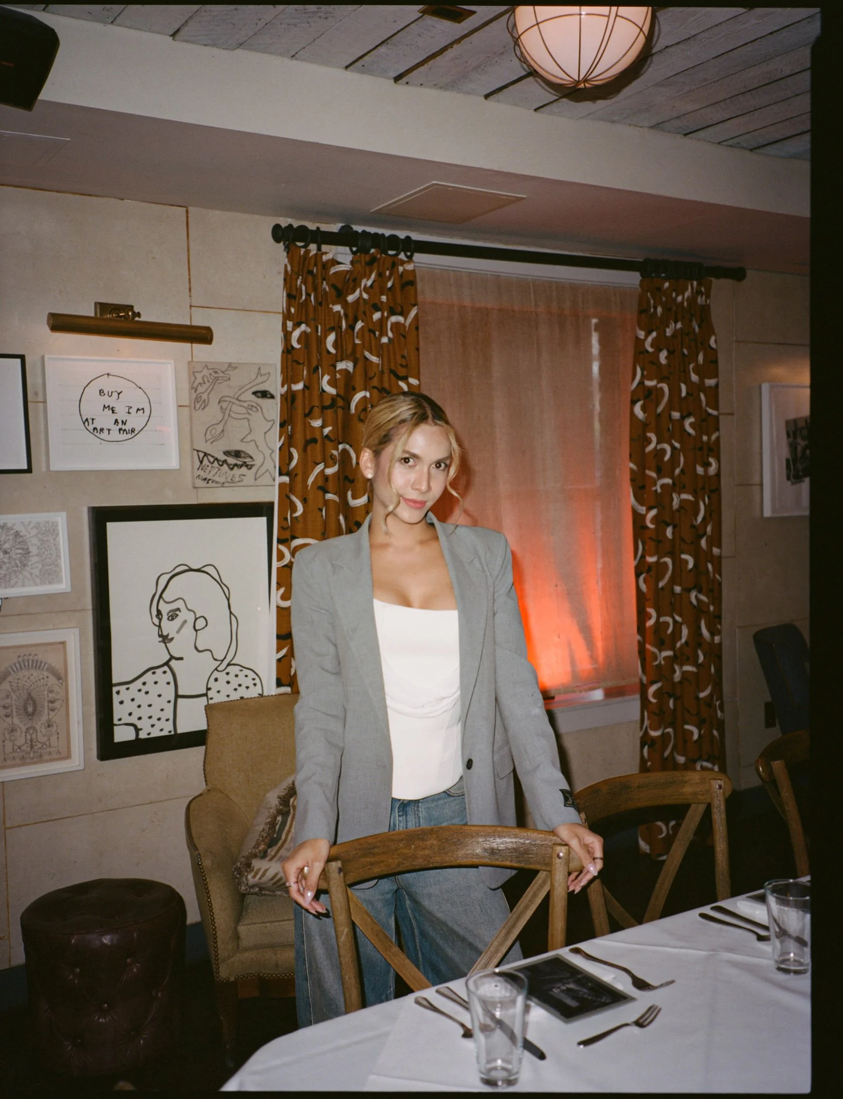 102297_SHU_001_02.jpg