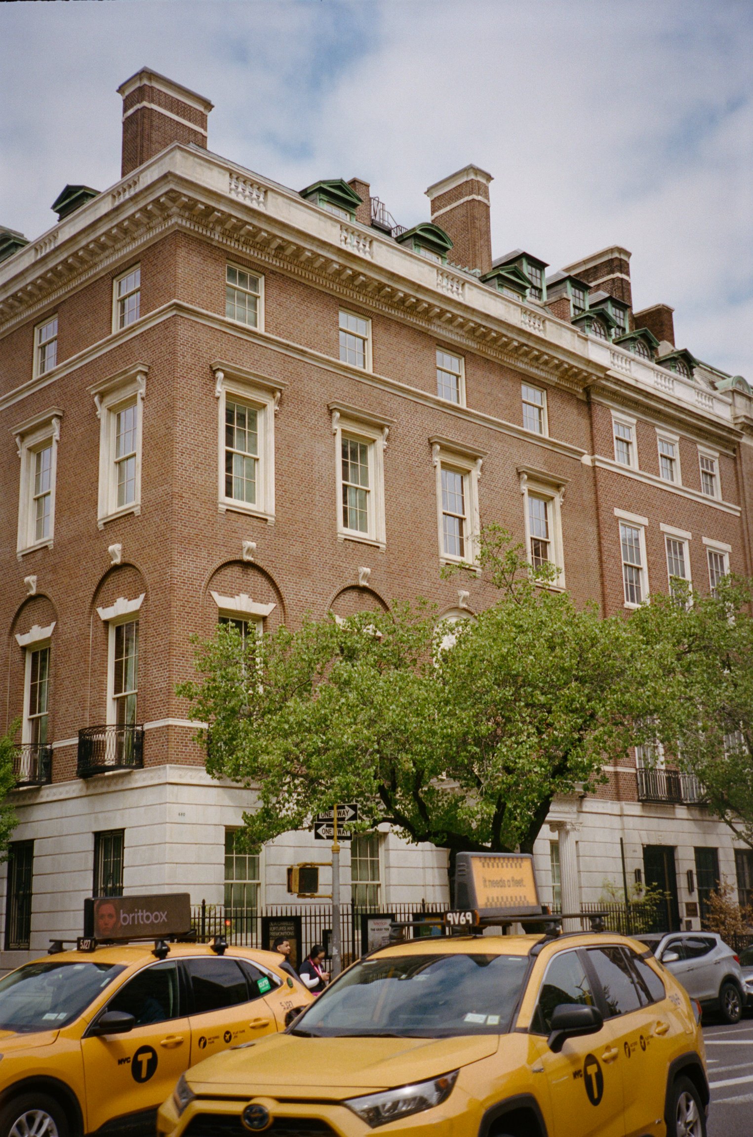102297_SHU_003_04.jpg