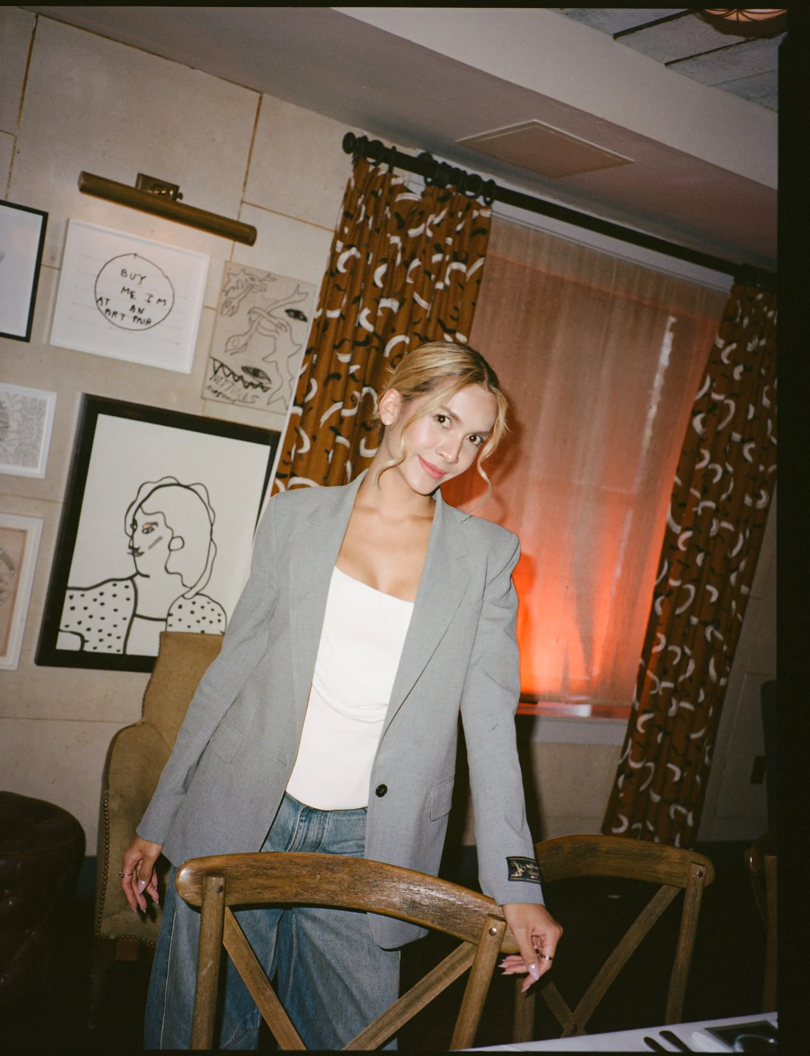 102297_SHU_001_03.jpg