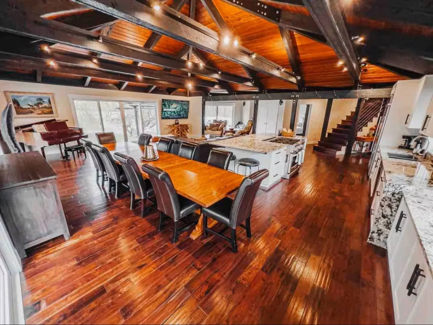 Living room, kitchen, dining