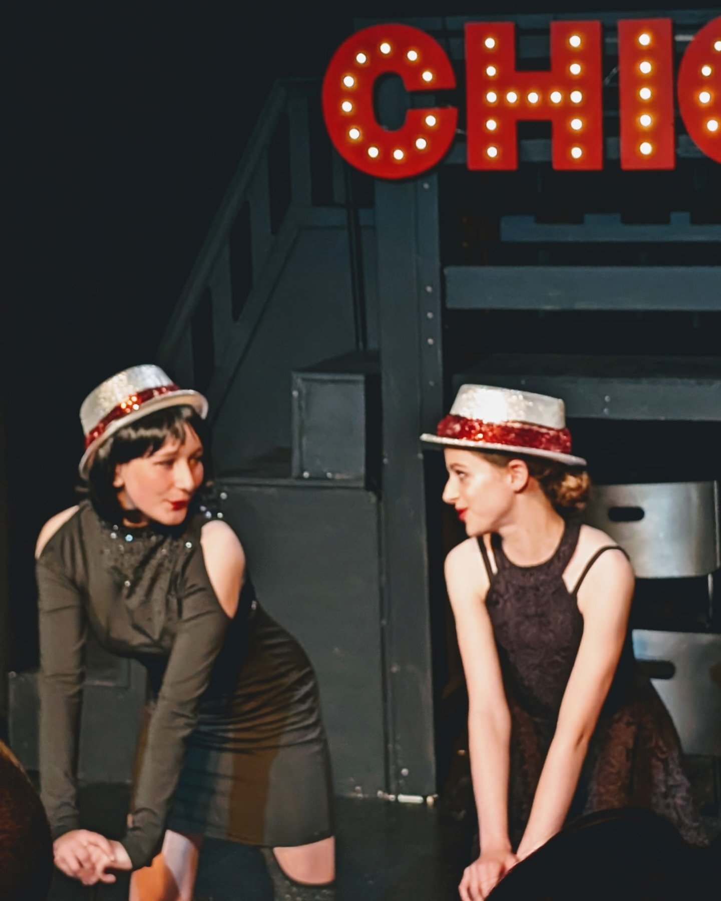 Roxie &amp; Velma have taken the stage! Our teen cast of CHICAGO had a solid opening night last night! Break a leg tonight! 🎩 More pics to come! 
Join the rush list for this SOLD OUT run! 🎫 $15 thegrahamacademyinfo@gmail@com

#chicagothemusical #ha