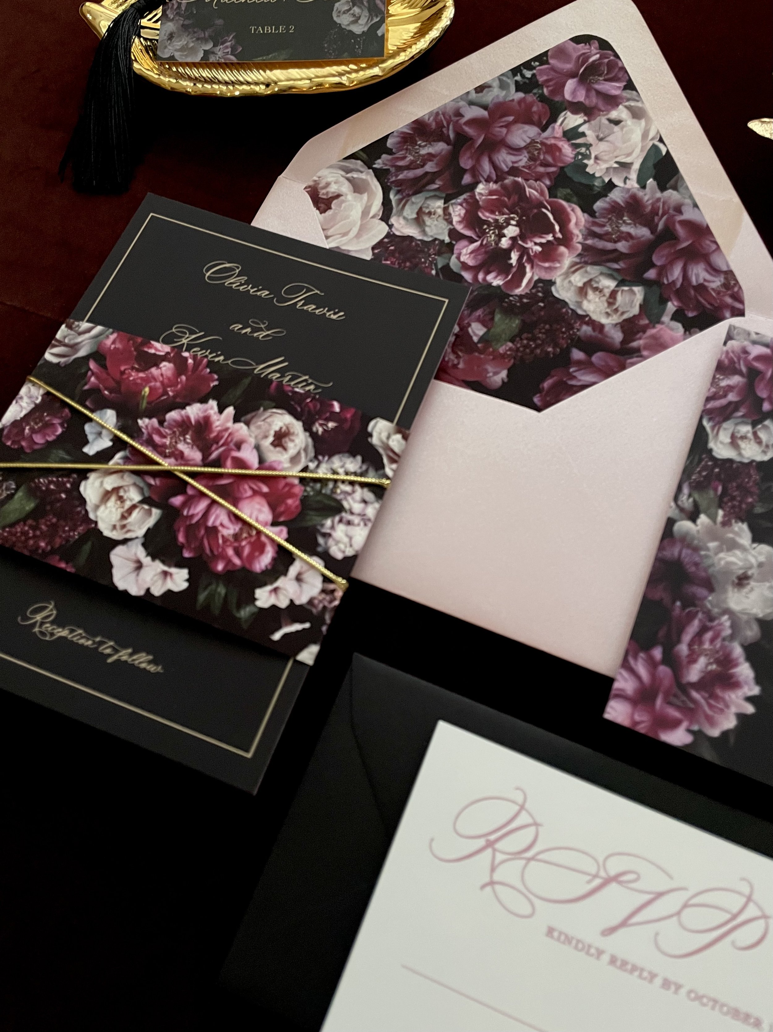 gold-twine-wrapped-wedding-invitation-suite.jpeg