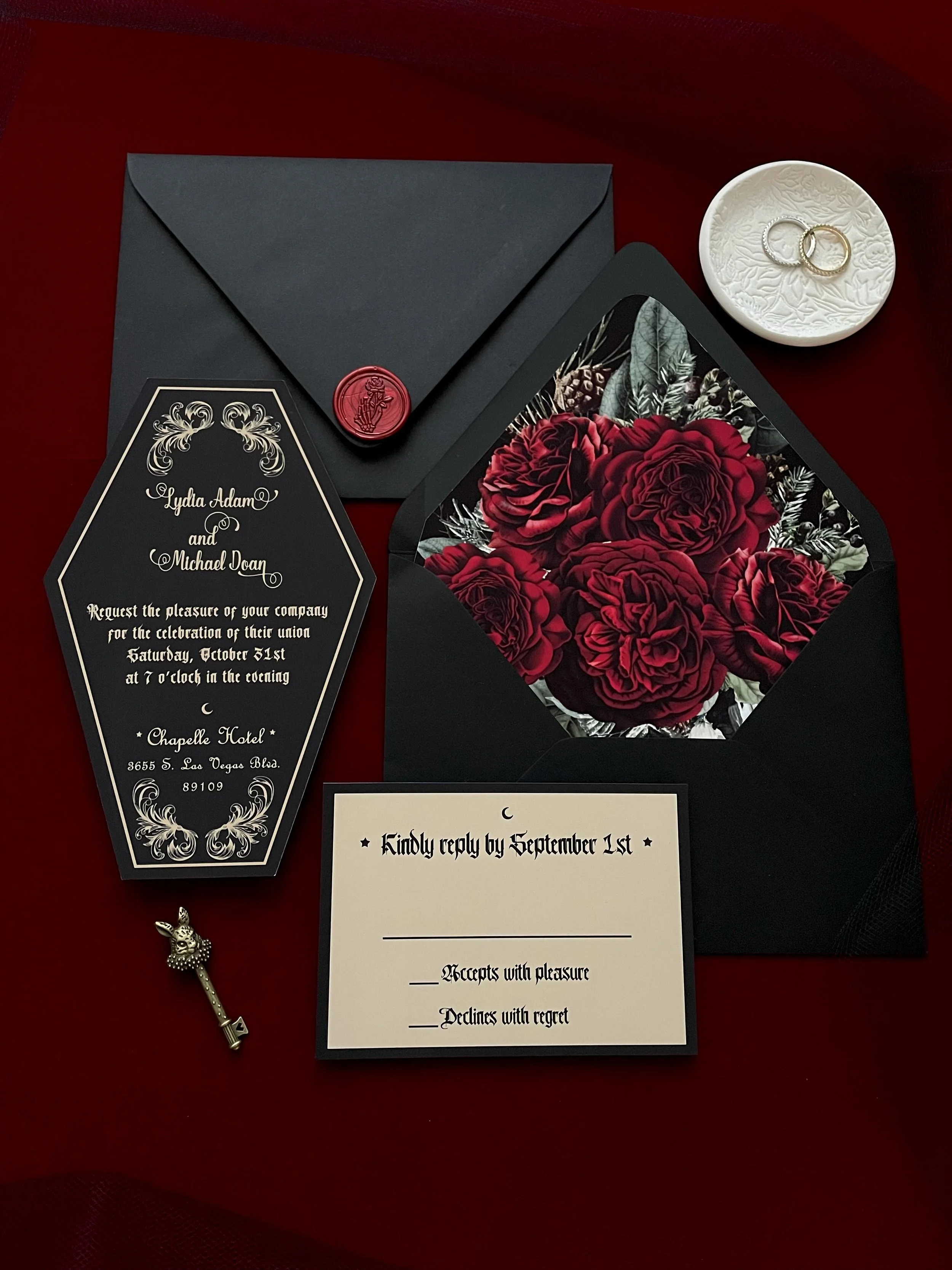moody-floral-wedding-invitation-detail-closeup.jpeg
