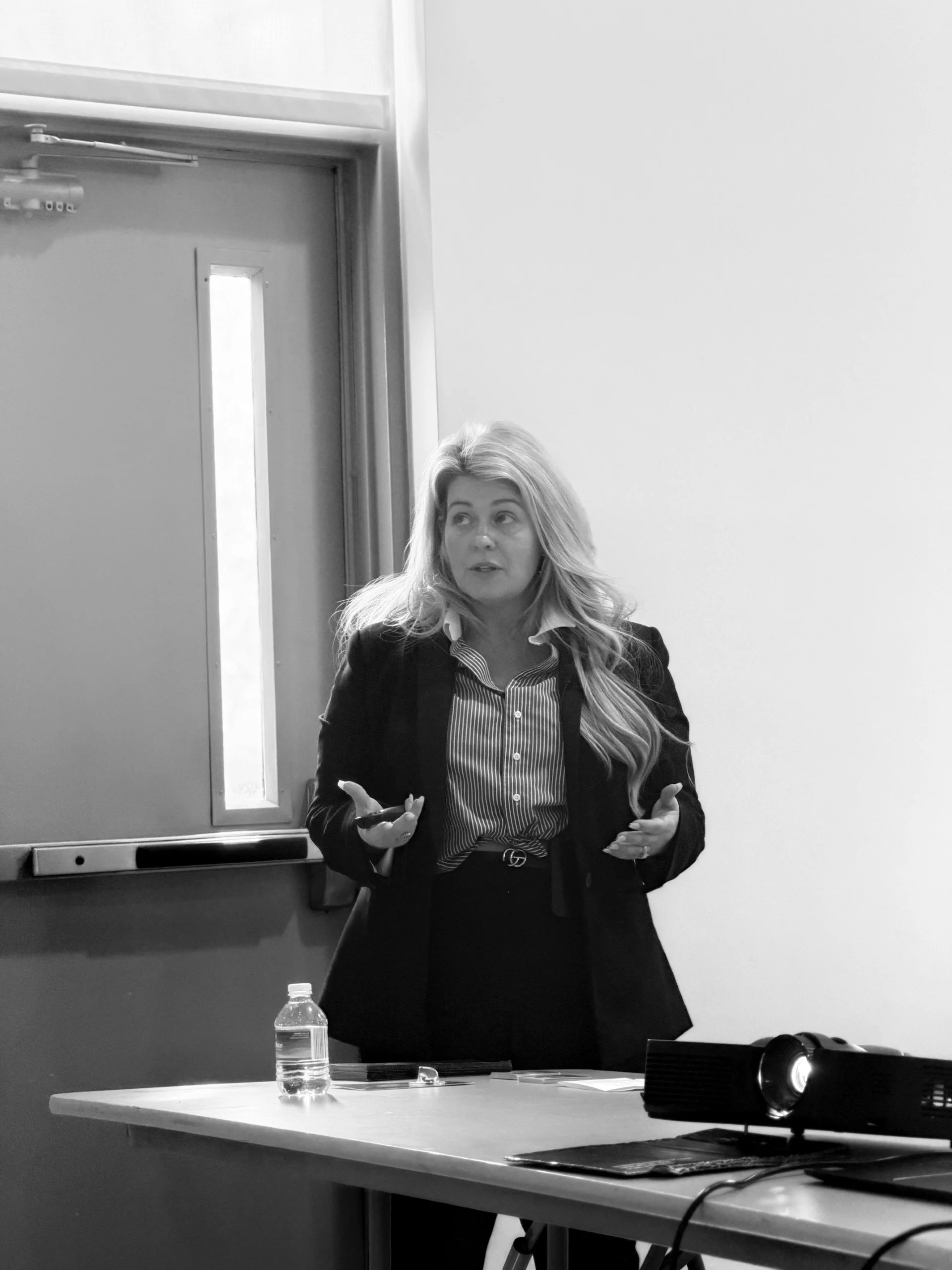 Dr. Casie Keaton with Thrive Hearing and Tinnitus Solutions speaking at Mid-South Parkinsons Support Group