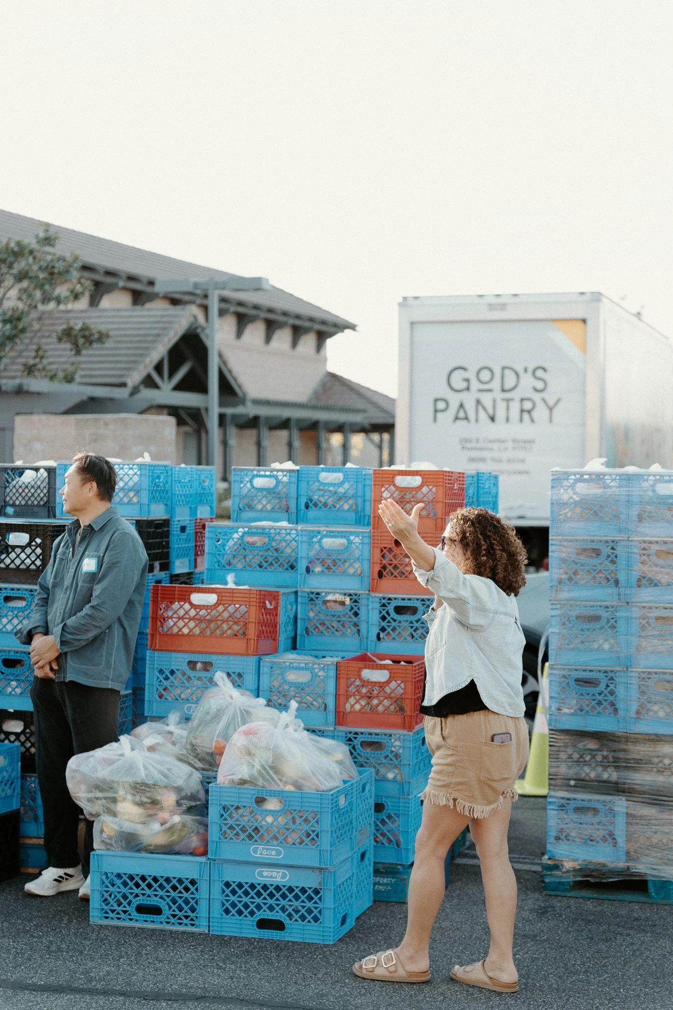 Volunteers at Sat Food Distribution 