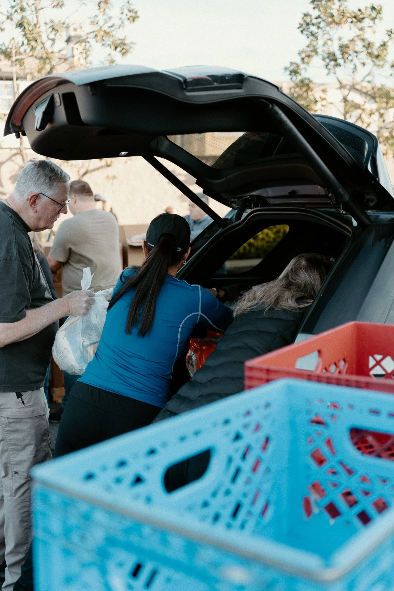 Volunteers at Sat Food Distribution 