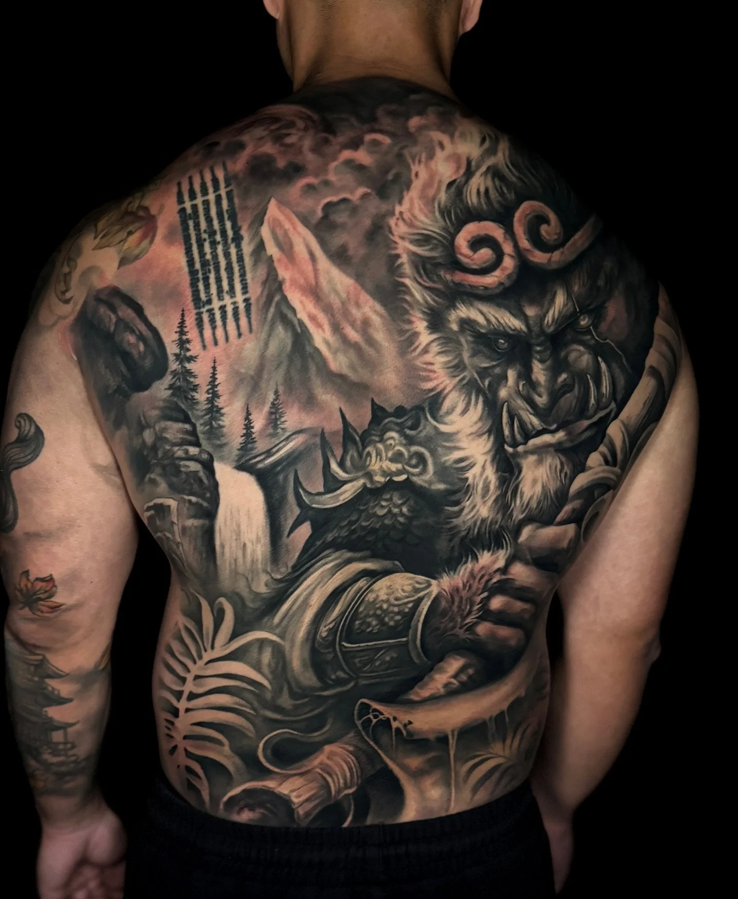 Always a bittersweet feeling wrapping up big projects on great clients, Thanks Andy! 

@lighthouse_tattoo 
@australiantattooistsguild 
@lotusneedles 
@cheyenne_tattooequipment 
@starbritecolors 

#sunwukong #sunwukongtattoo #monkeyking #monkeykingtat