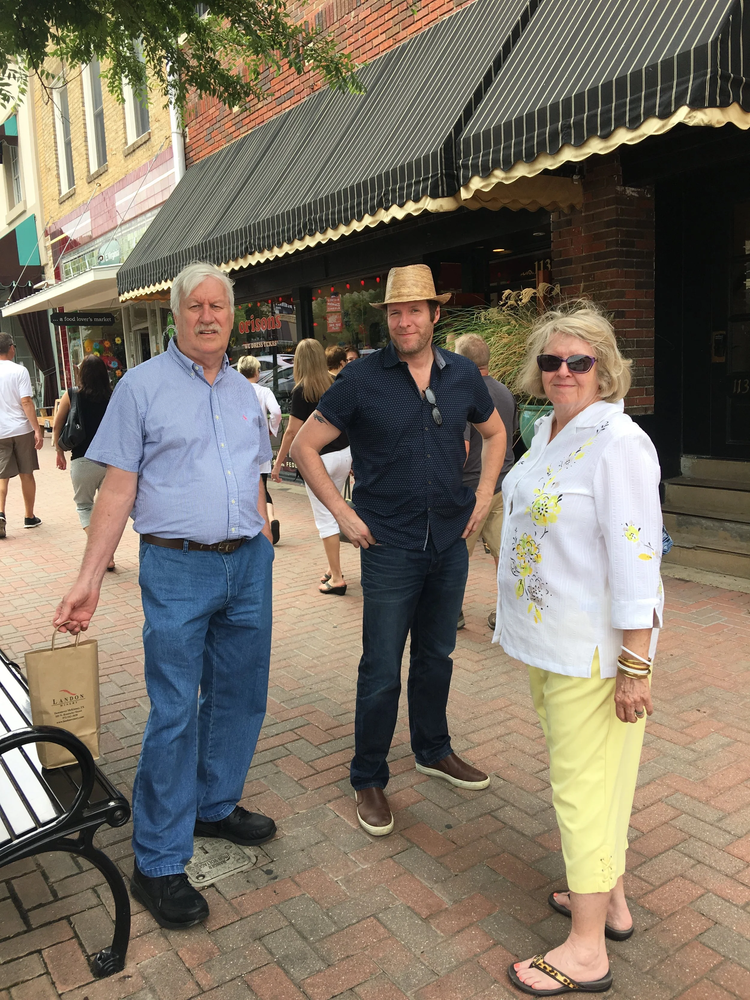 Texas with the parents.JPG