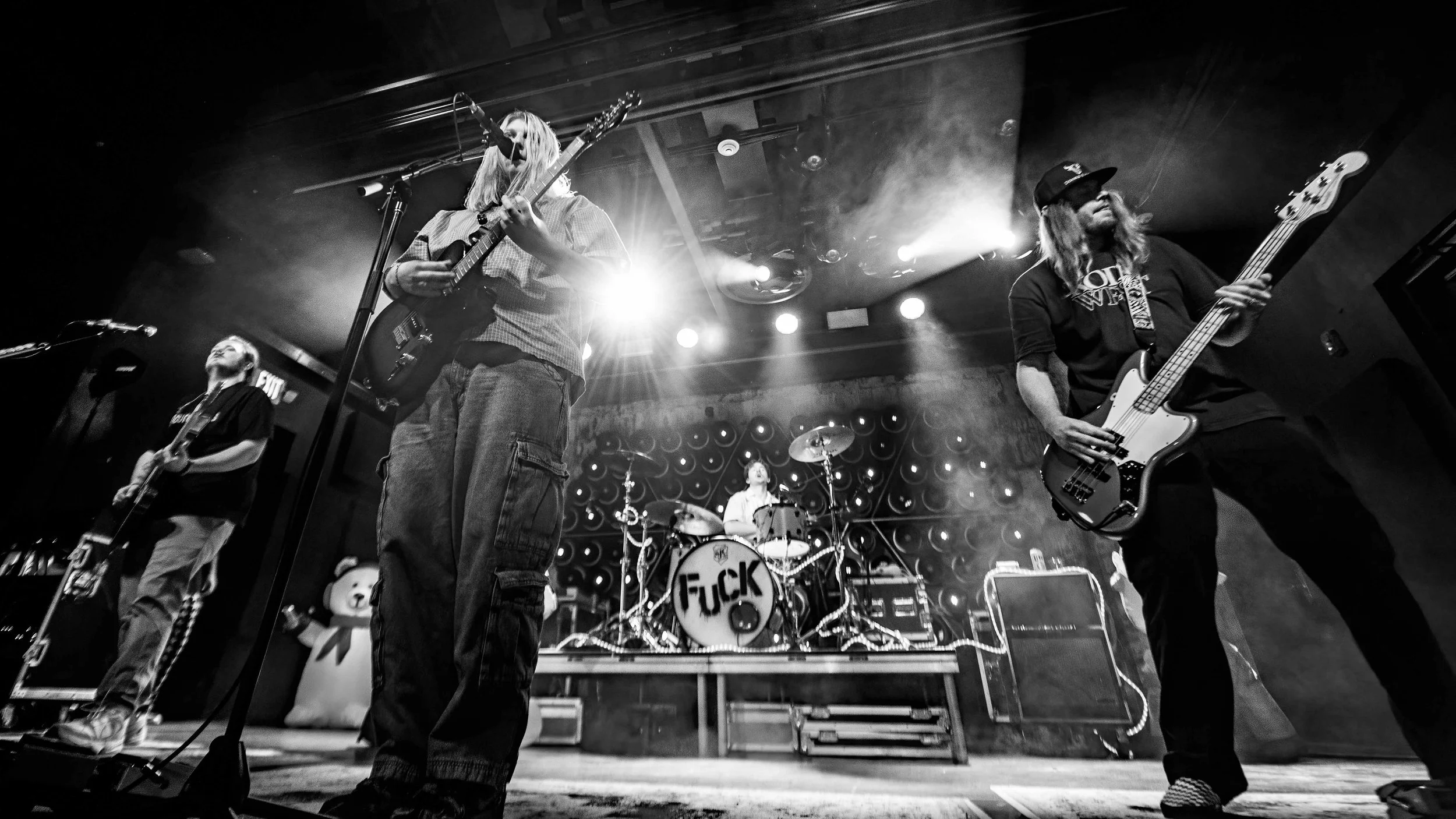 Midweek Magic at Asbury Lanes: Dexter and The Moonrocks Lead a Crowd That Never Cooled Off