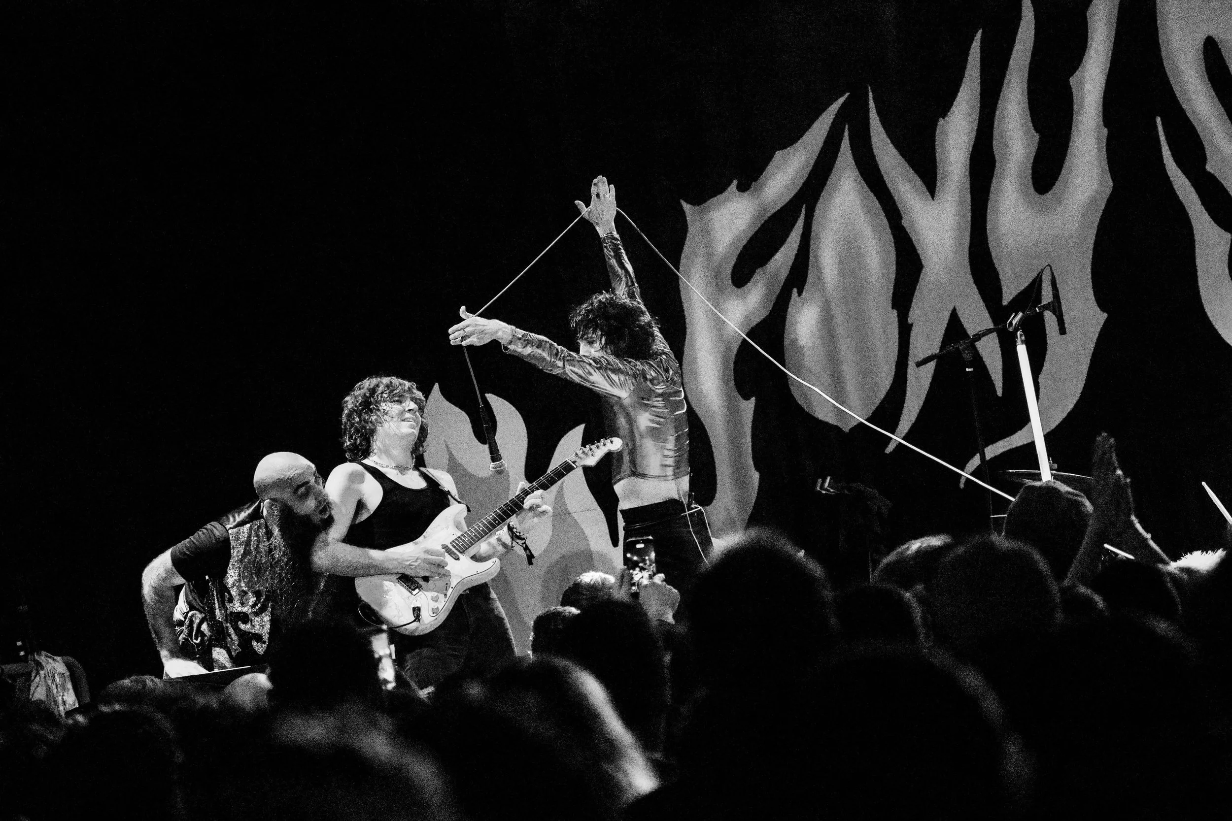 Foxy Shazam HOI-40.jpg