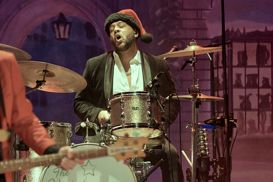 Wag for the holidays!