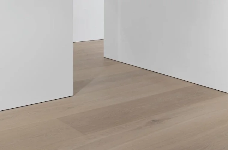 studio rai flush invisible baseboard