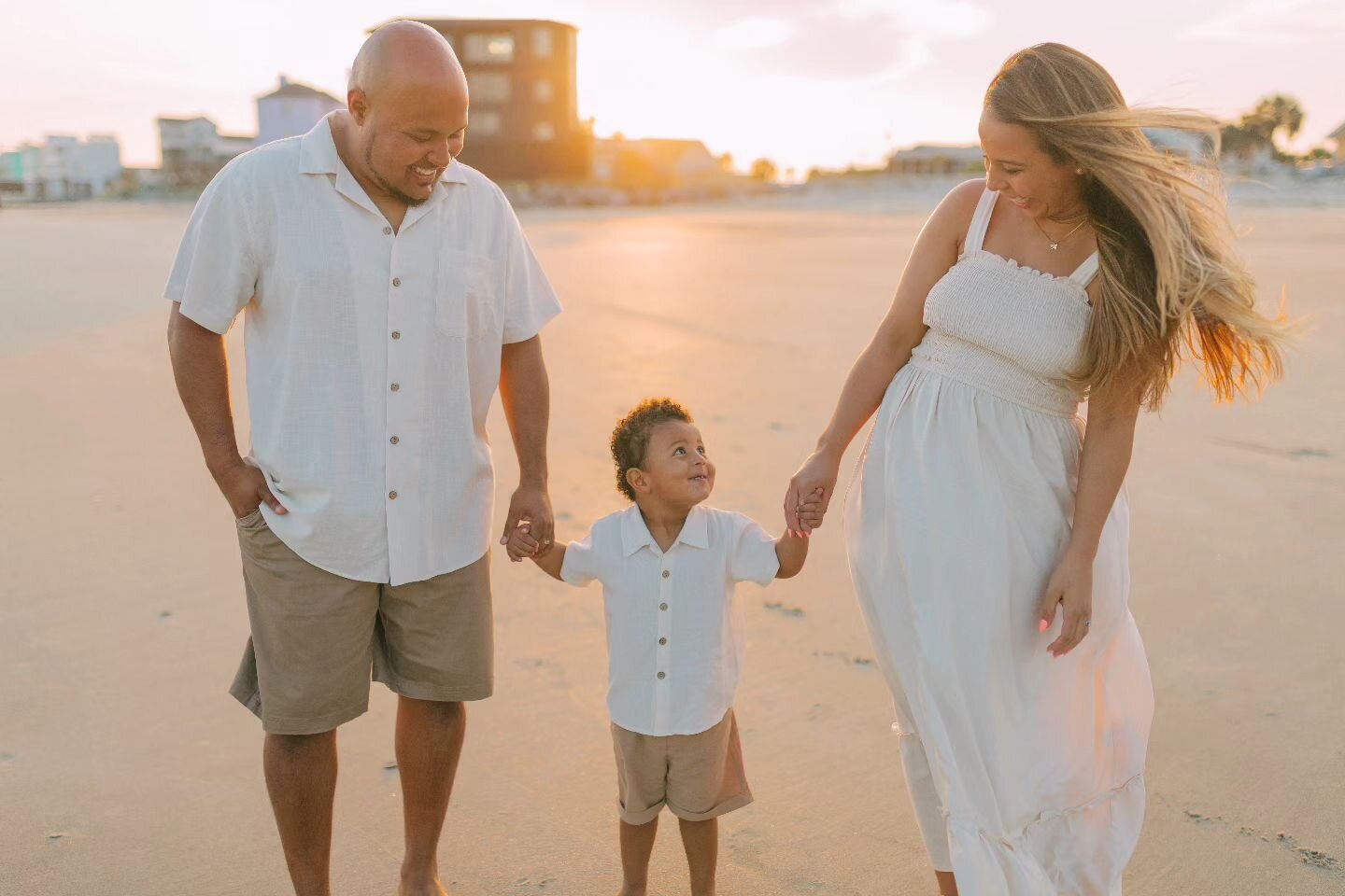 The cutest little family, can't wait to share more from their session 😍

But this will be the new location for Folly minis May 5th! Since the Inlet has changed so much from storms and tends to have bugs, I have switched to this location! It's the sa